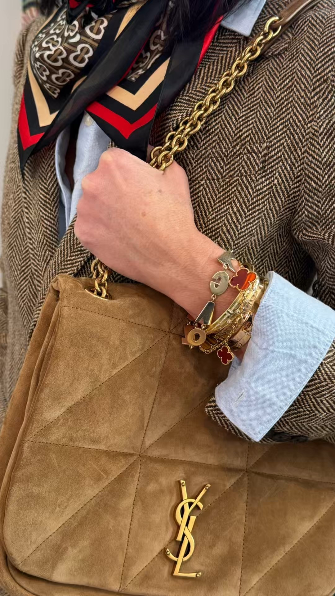 Today’s outfit, styled with intention ✨
Nothing complicated, just pieces that fit well, feel good, and work together. That’s the key to effortless style: knowing what you already own and how to wear it in new ways.

✨ Style tip: Great style starts with knowing your wardrobe. 🛍️ Shop similar looks on my LTK — link in bio #SweaterSkirt #WinterOutfitIdeas #WinterStyle #NYCStyleInspo

#LTKOver40 #LTKValentine