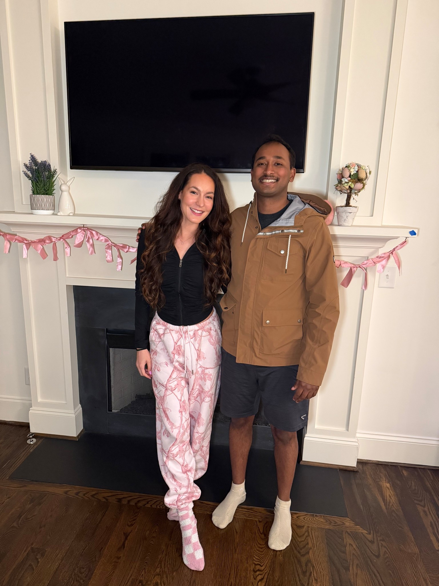 Athleisure 
Loungewear 

Vitality jacket (size M for me)
Abercrombie sweatpants (size S for me)
Barefoot Dreams socks 