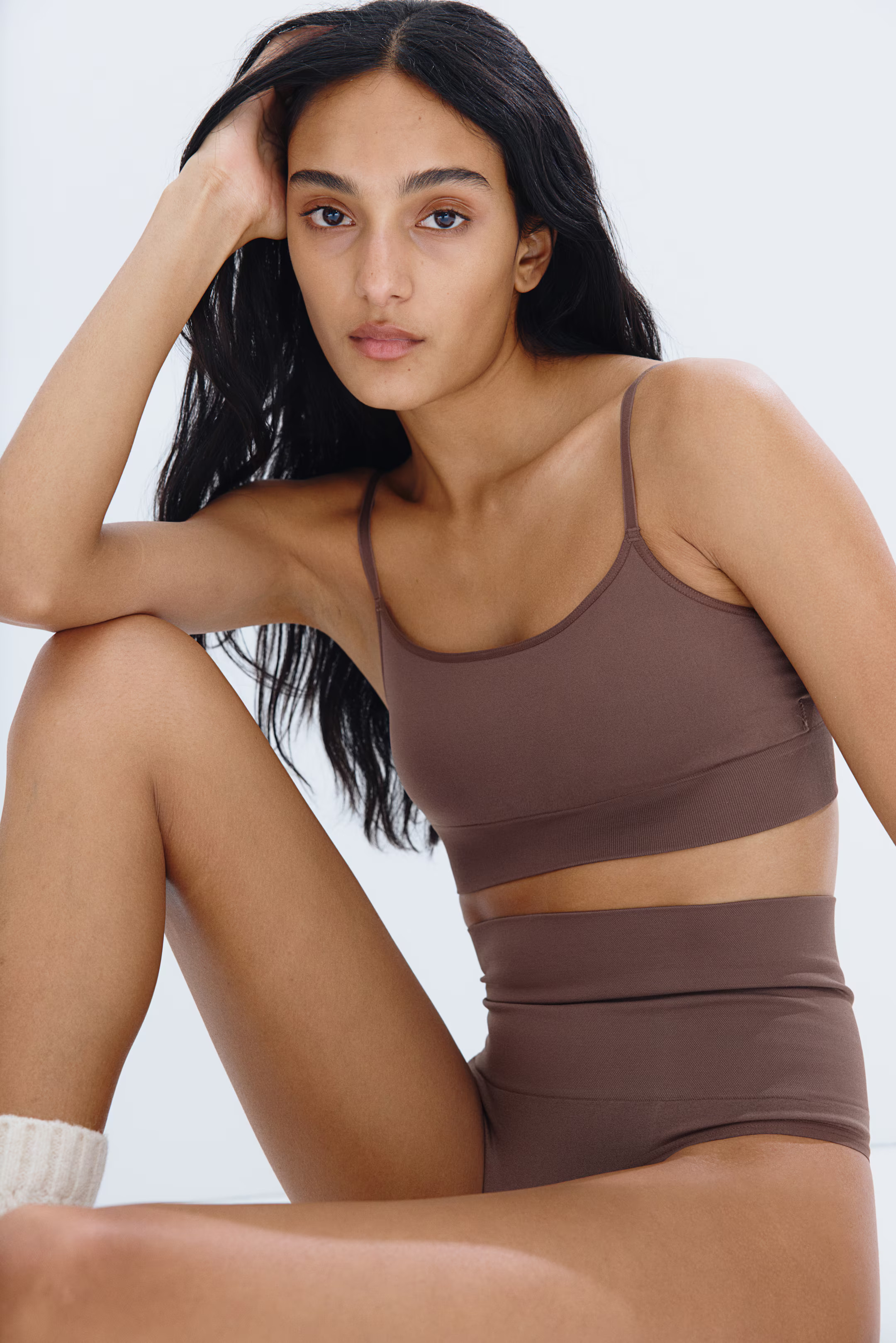 Seamless padded bralette | H&M (UK, MY, IN, SG, PH, TW, HK)