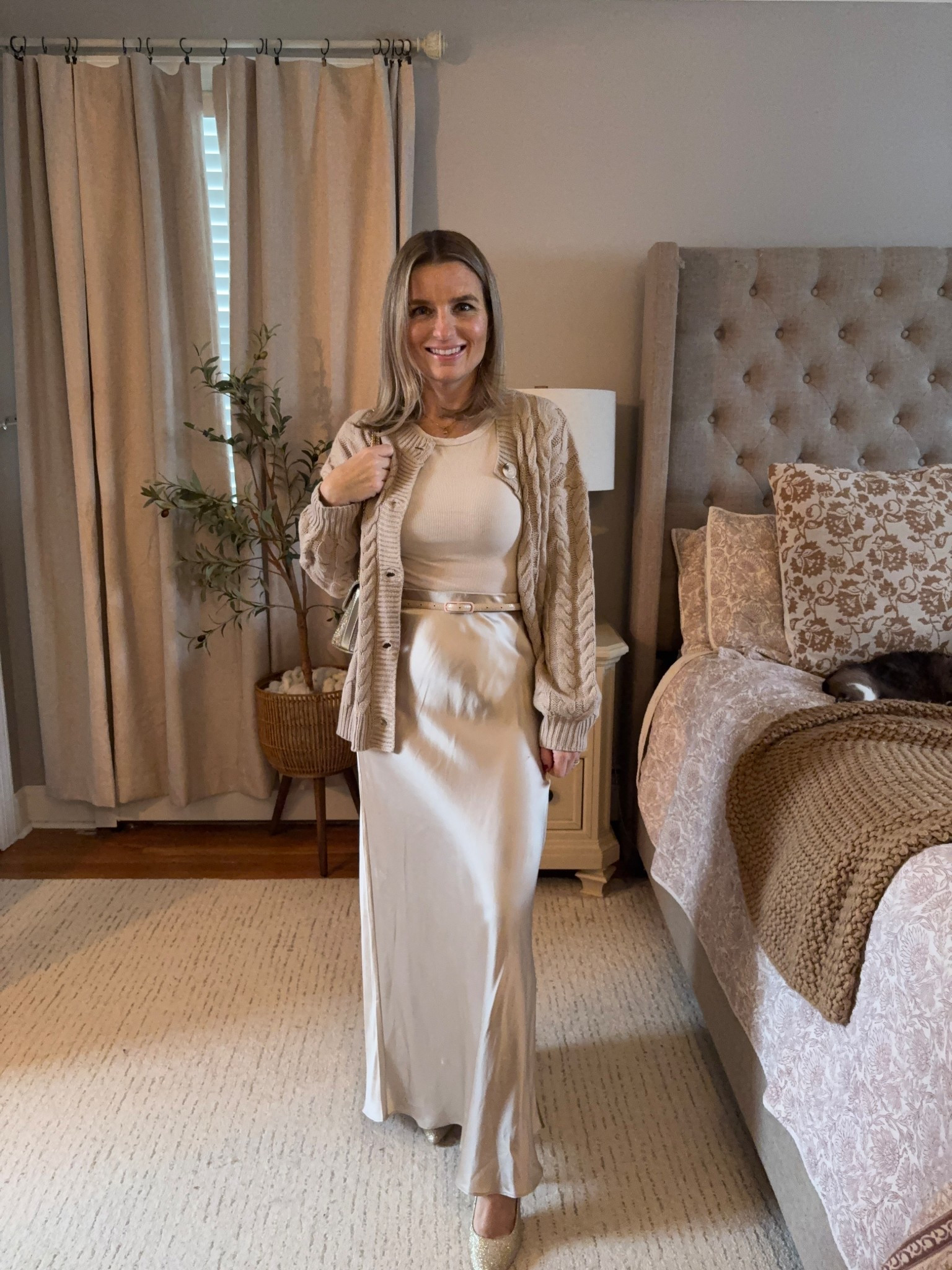 The perfect simple but elegant holiday look! 

By far my favorite skirt ever! Soooo flattering! 

#LTKootd #LTKFindsUnder50 #LTKHoliday