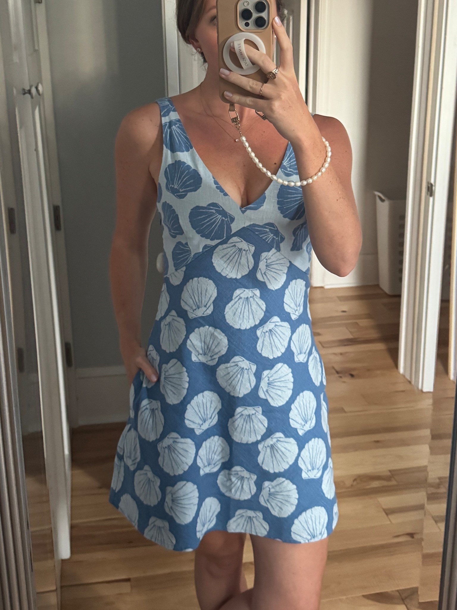 Small in dress 

#LTKWorkwear #LTKSeasonal #LTKFindsUnder100