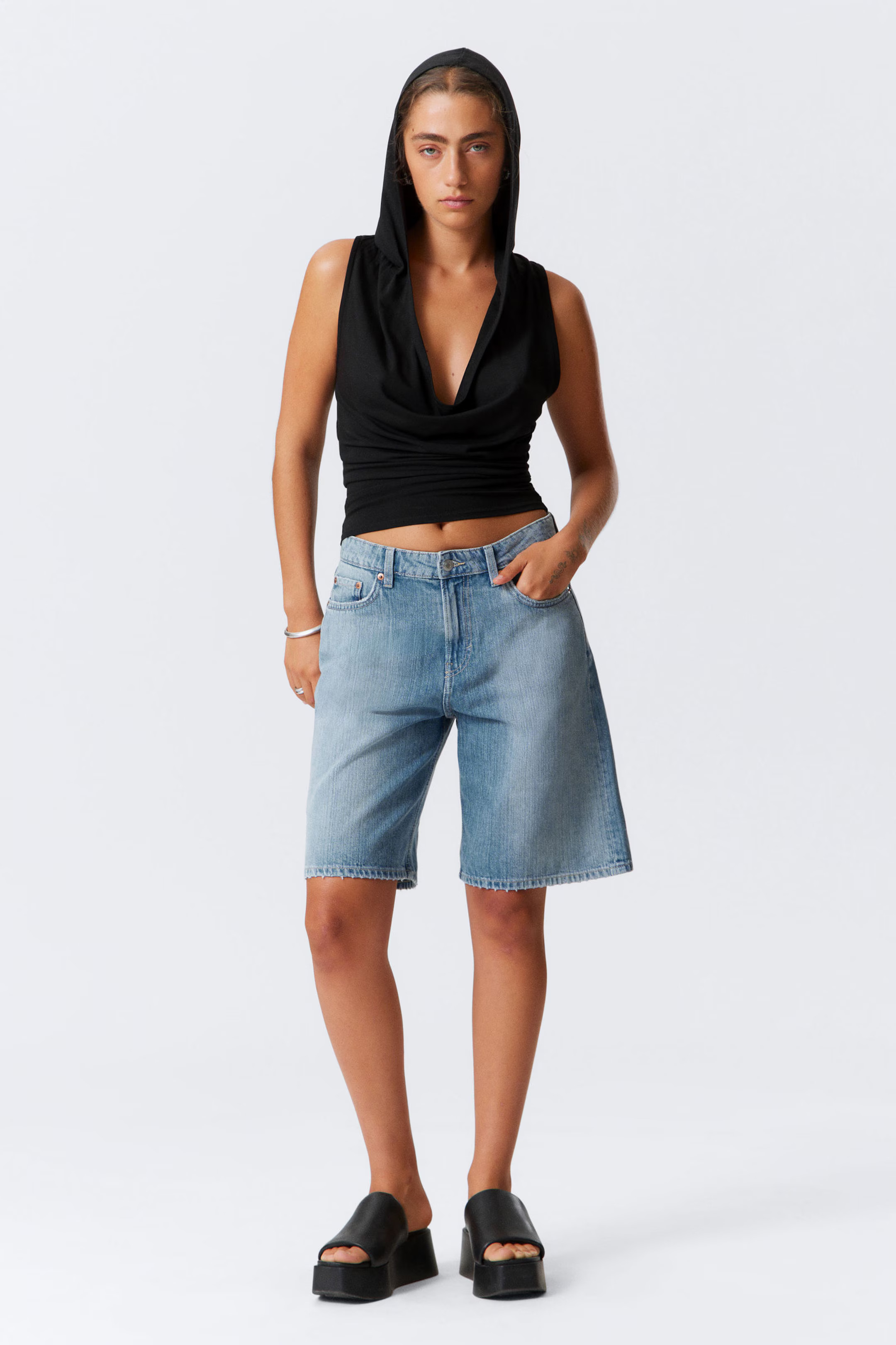 Monterey Low Rise Denim Shorts | Weekday