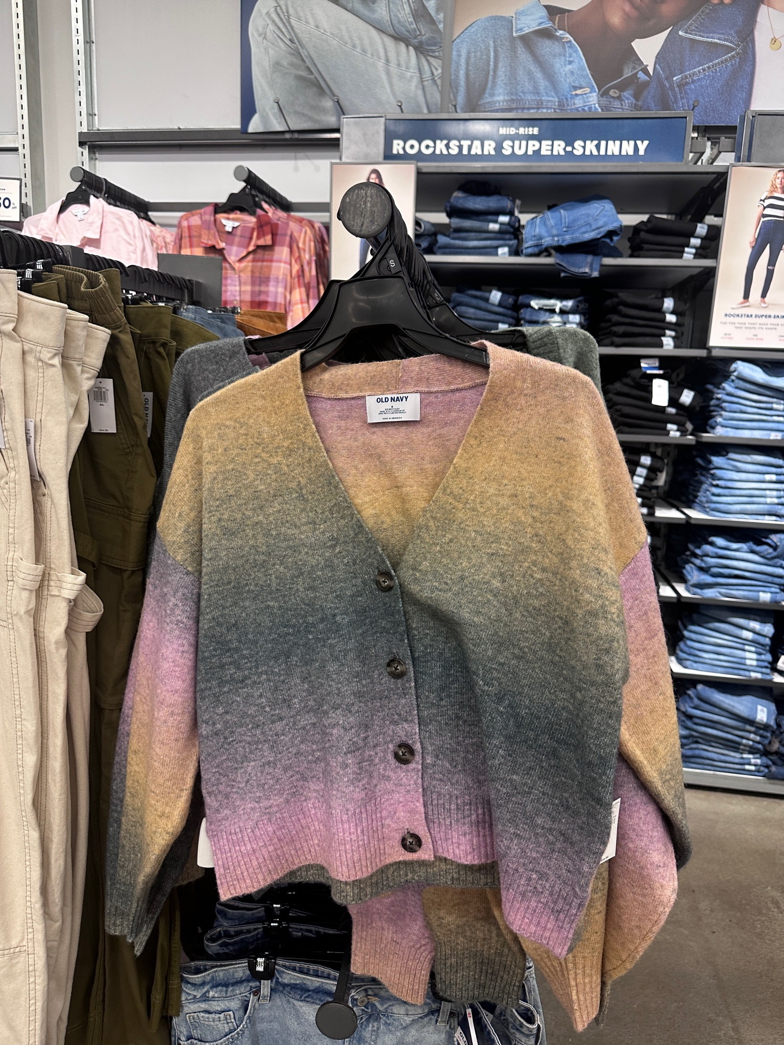Cute cardigan from old navy! 

#LTKSaleAlert #LTKFindsUnder100 #LTKStyleTip