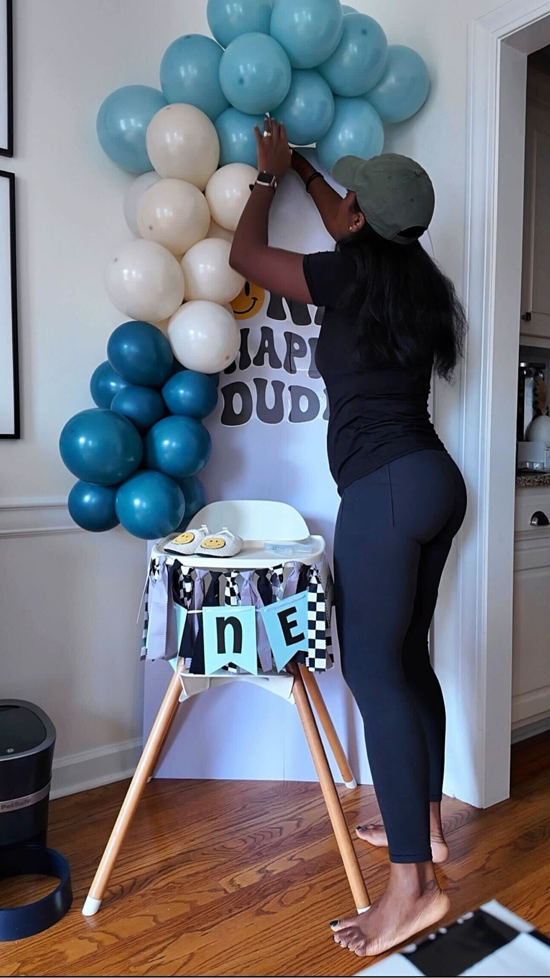 One thing about me? I’m gonna commit to a theme 😂 The One Happy Dude setup turned out soooo cute! 

If you want the deets on my 30 minute balloon arch comment “balloons” below and I’ll send you all tools used + drop a mini tutorial!

