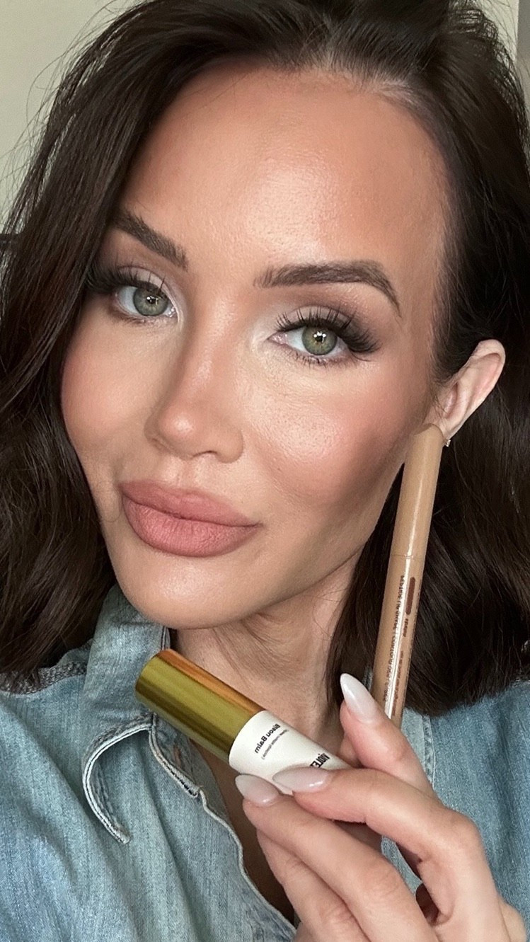 #Violette lip color in Callisson and #rhode lipliner in Stretch.

#LTKOver40 #LTKgrwm #LTKdayinmylife