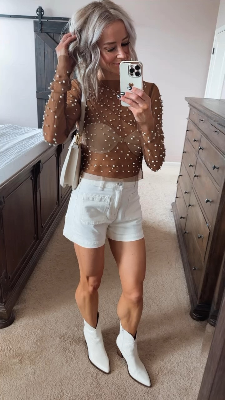 I love these white Madewell shorts with so many outfits, especially with little white booties #madewell 

#LTKfindsunder50 #LTKxMadewell #LTKstyletip