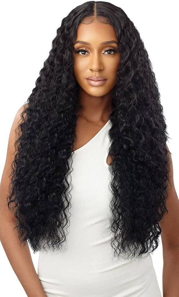 Outre HD Lace Front Wig Sleek Lay Part Donatella (2) | Amazon (US)
