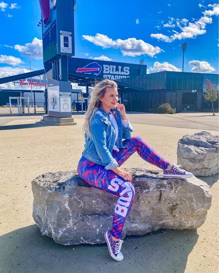 My favorite Buffalo Bills leggings! 

#LTKFindsUnder50 #LTKActive #LTKStyleTip