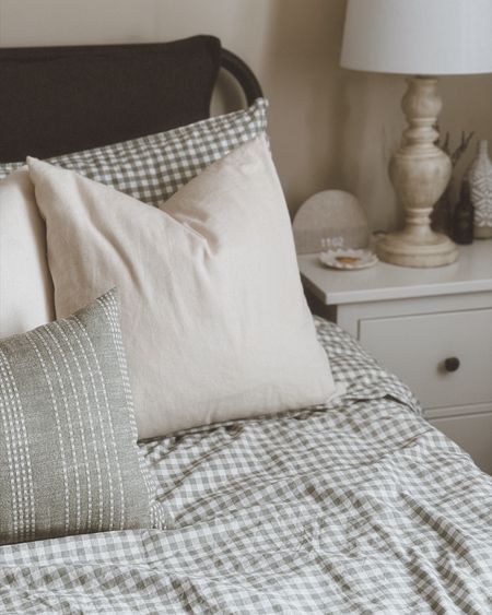 Obsessed with our new gingham bedding. It’s truly the ultimate granny’s-farmhouse-chic duvet cover I could ask for 🐓

#LTKfindsunder100 #LTKhome #LTKsalealert