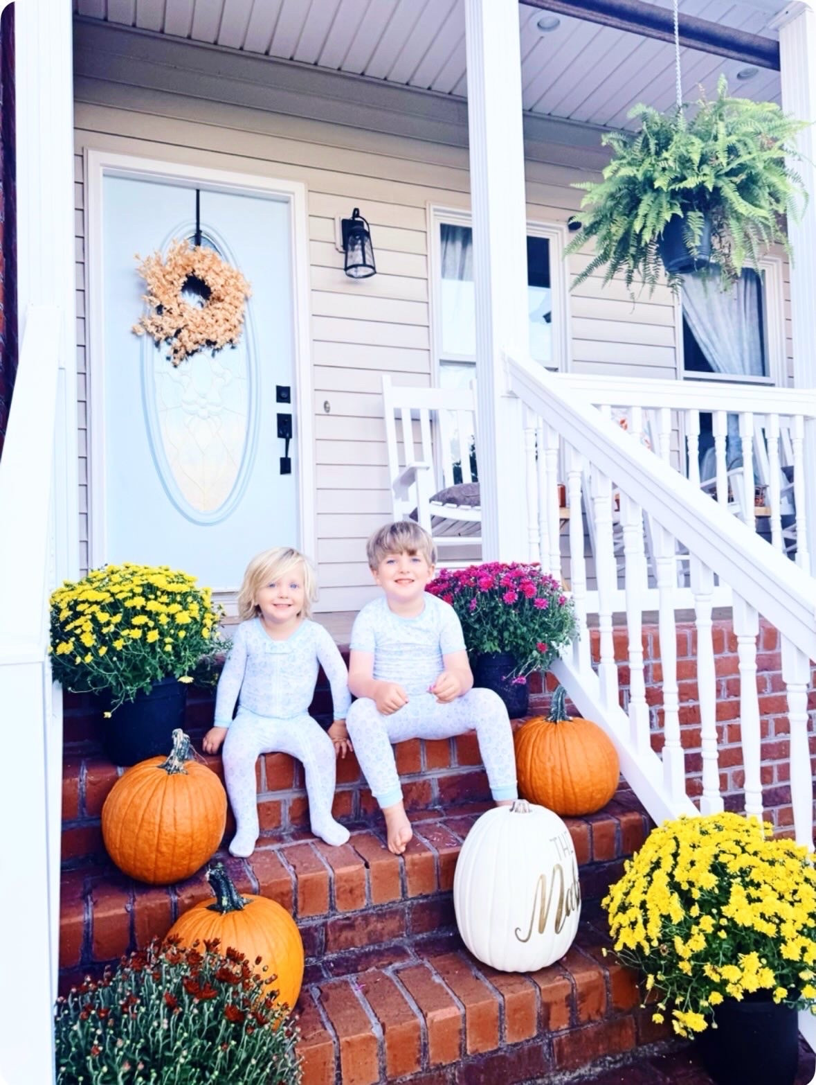 f a l l  o n  t h e  f a r m 🍂🧺🐓🍁🌾 with these cutie little country pumpkins 🎃 of ours 👶🏼🌼 - here’s a lil’ camera roll 🎞️ of all the little fall touches 🕯️ and details ✨ for our very first (!!) fall season 🧡 here on our slice of heaven ⛅️ on earth 🌎 where “dirt turns to gold” (aka Judson and Levi Rhett’s favorite 🤩 song 🎶 these days 🤭) ✨🚜🪑🖼️🤎🌻 #themabryfarm #fallonthefarm #falldecorating #firstfallonthefarm #fallinthefarmhouse