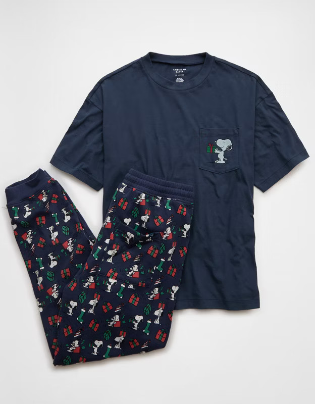 AE Snoopy Lounge Jogger & Graphic T-Shirt Set | American Eagle Outfitters (US & CA)
