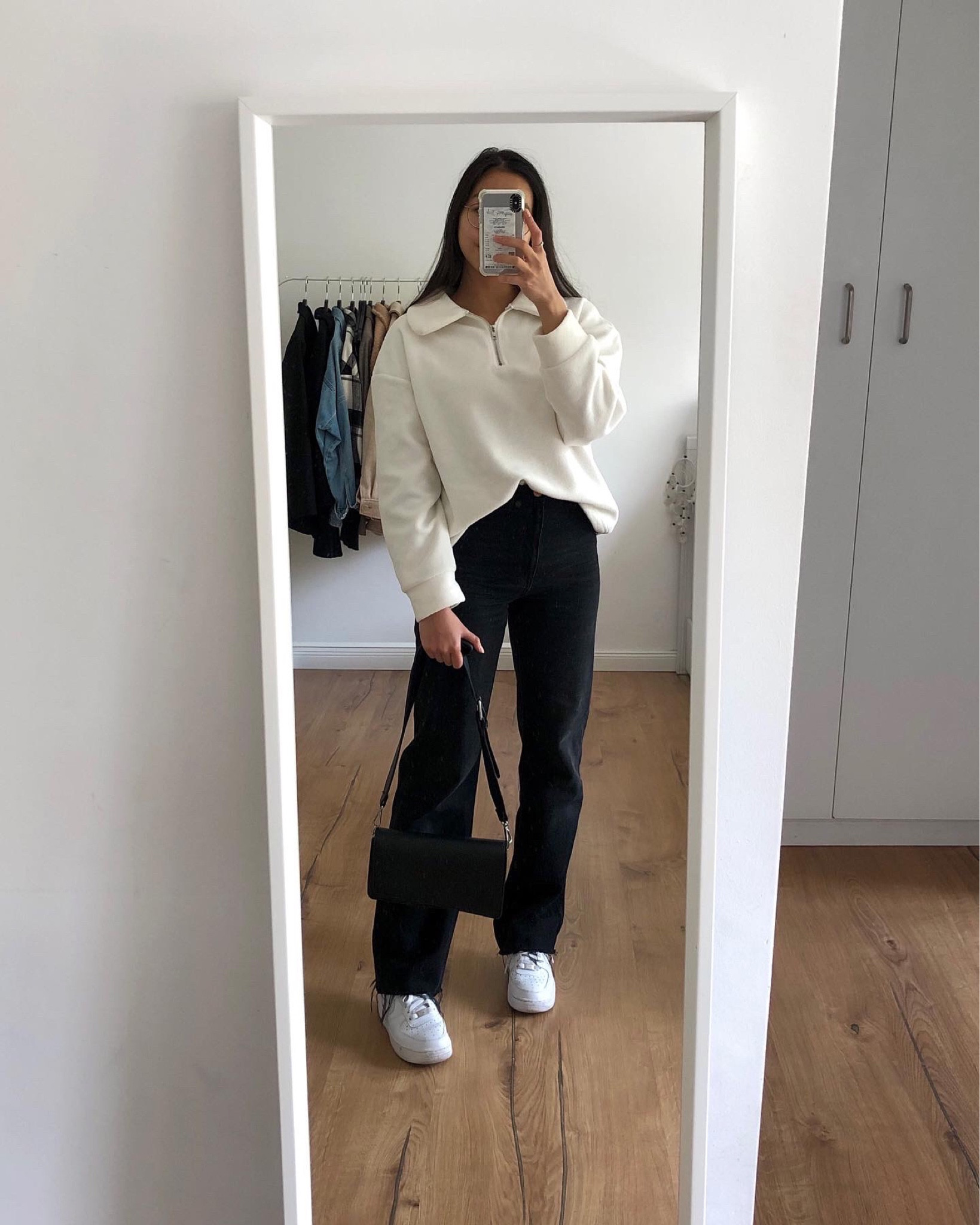 Simple black and white look🖤

#LTKSeasonal #LTKfit #LTKeurope