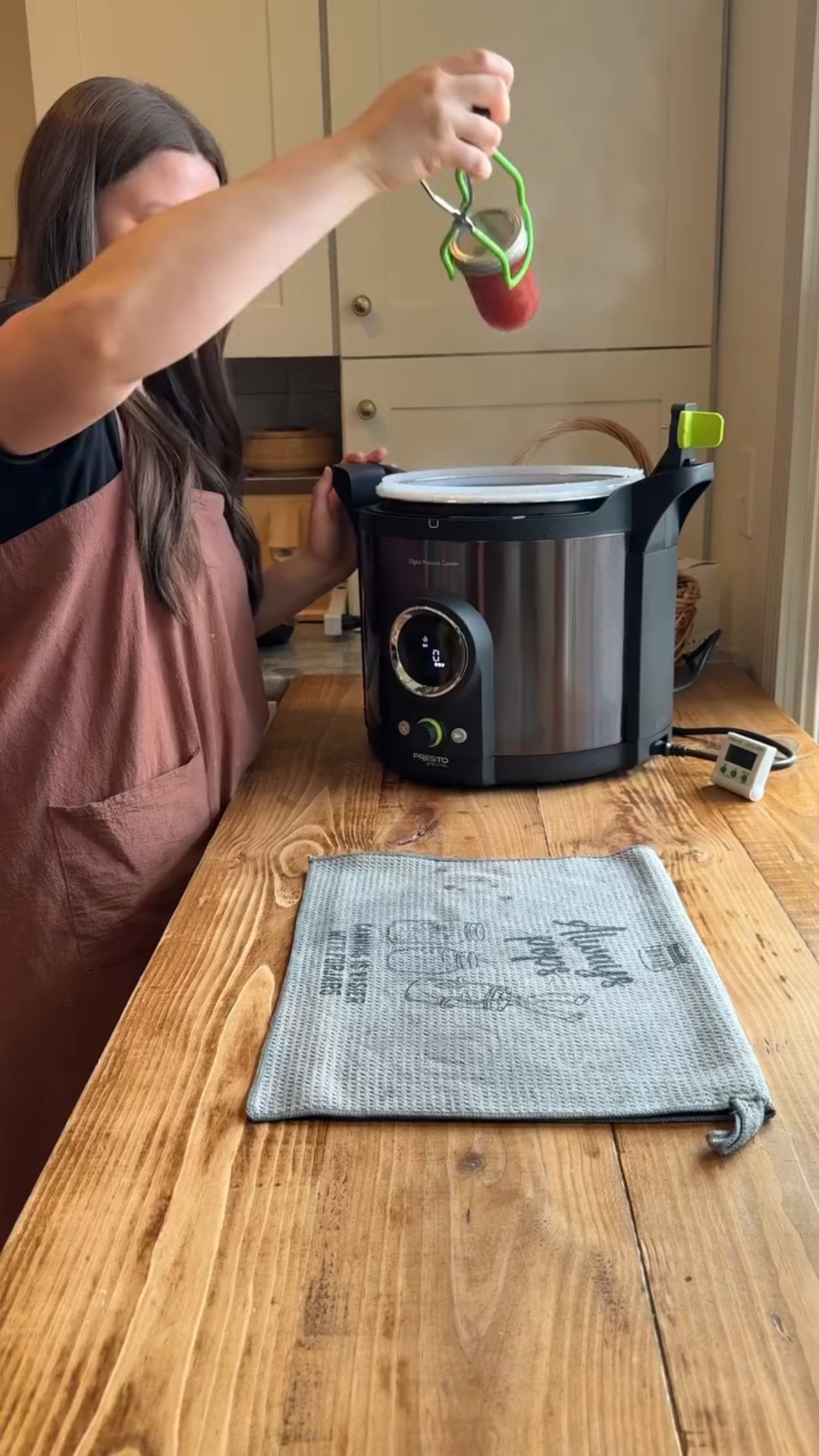 Canning made easy!

#canning #canninggranny #homestead #simpleliving #homesteadingmama #naturalliving #farmtotable #fyp #gardening