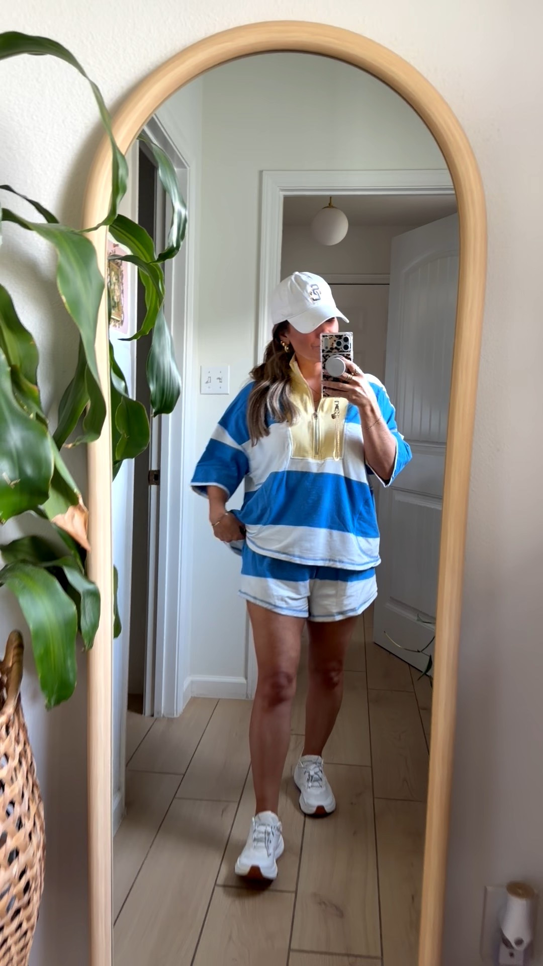 Baseball mom outfit ~ love this Amazon look for less fit!! Comes in so many color options. Wearing size medium. 



#LTKmomlife #LTKdayinmylife #LTKOver40