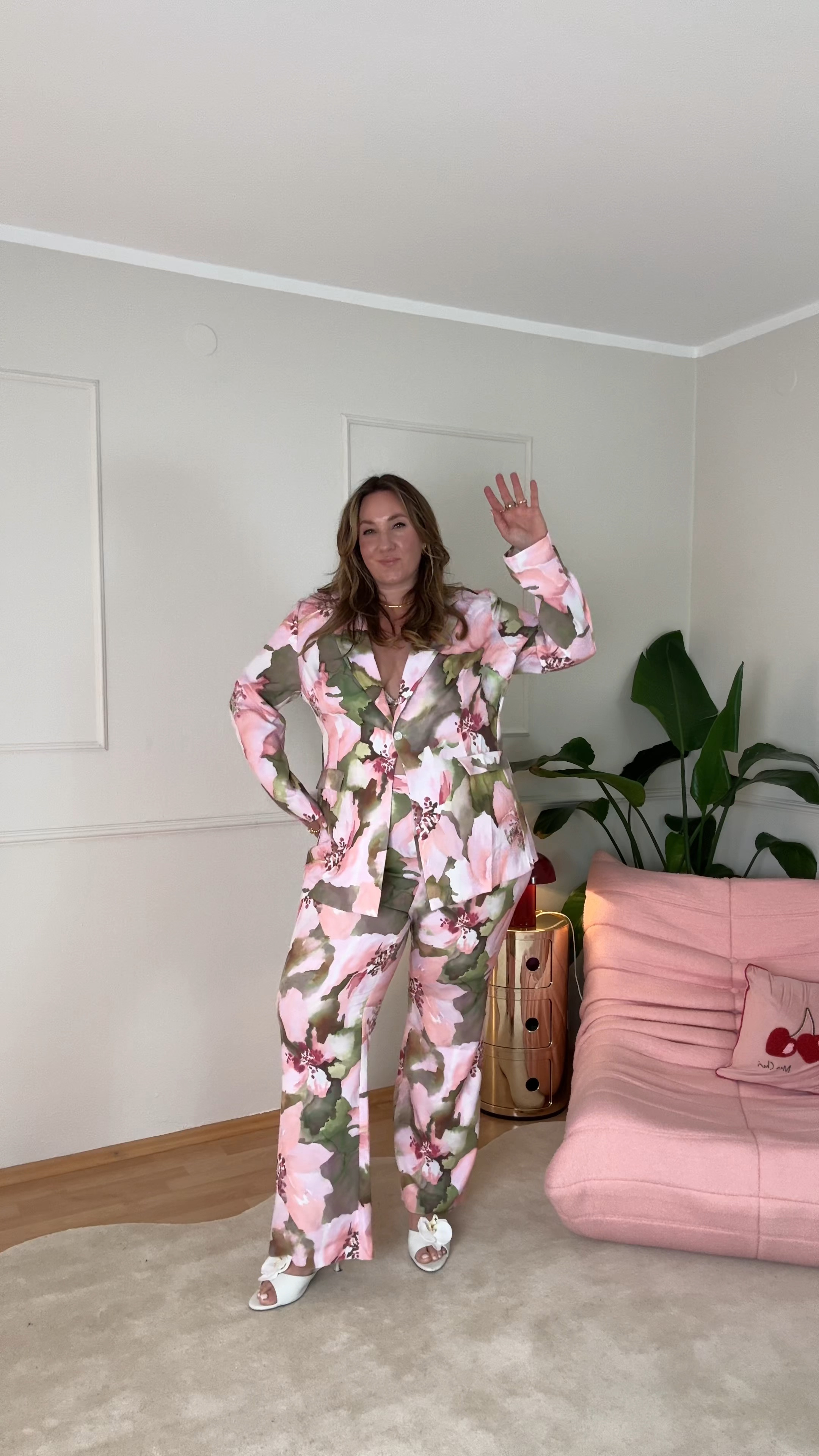 Last minute Valentines Outfit Ideas 💘

#LTKFashionMonth #LTKstyletip #LTKplussize