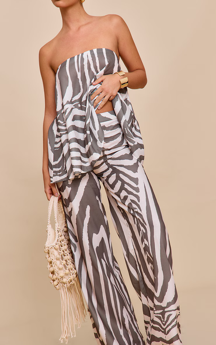 Brown Oversized Zebra Print Pants | PrettyLittleThing US