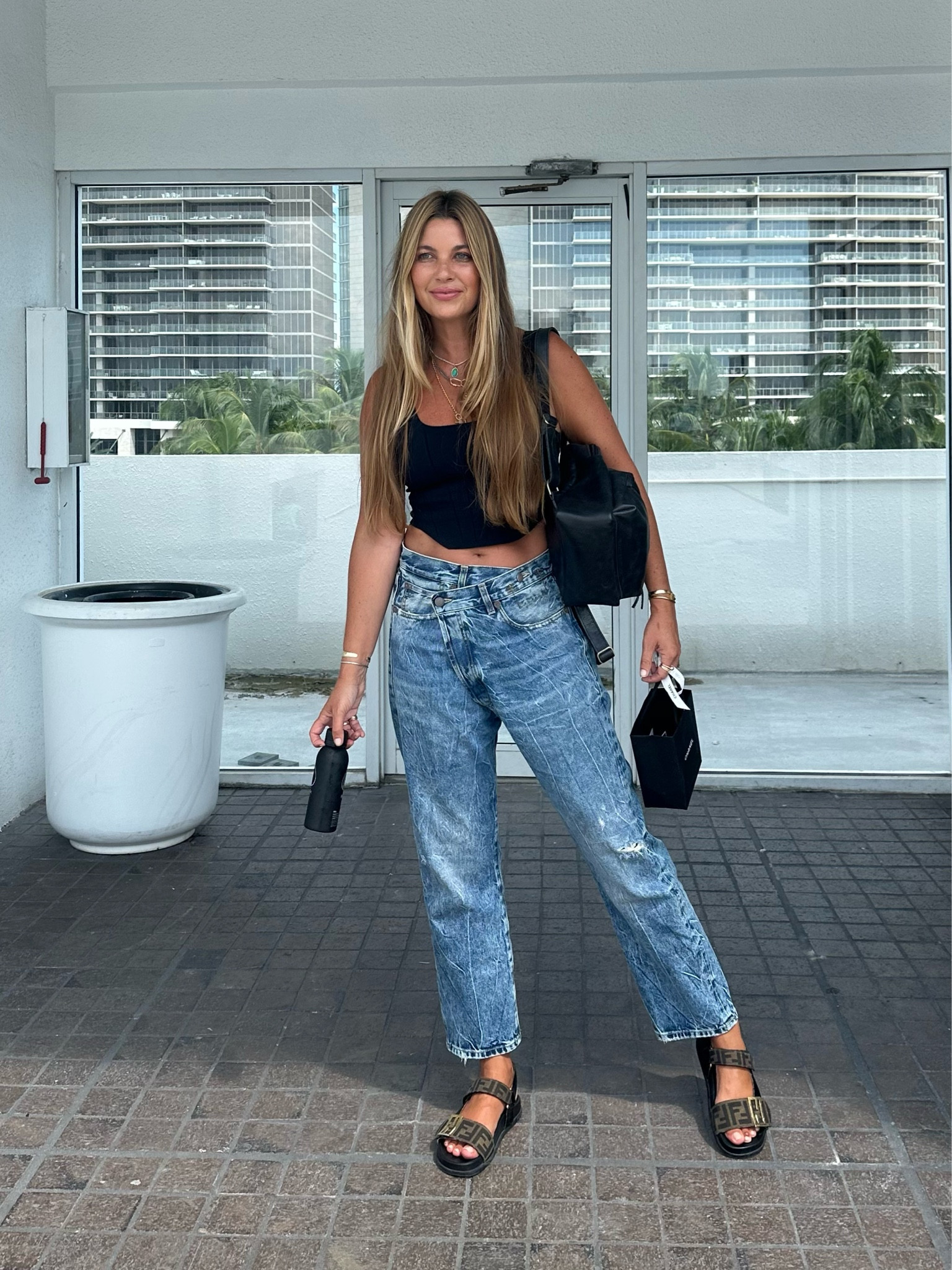 I have this corset top in 3 shades…so comfortable and versatile. Wearing a m/l. ⚡️

#LTKfindsunder100 #LTKfindsunder50 #LTKstyletip