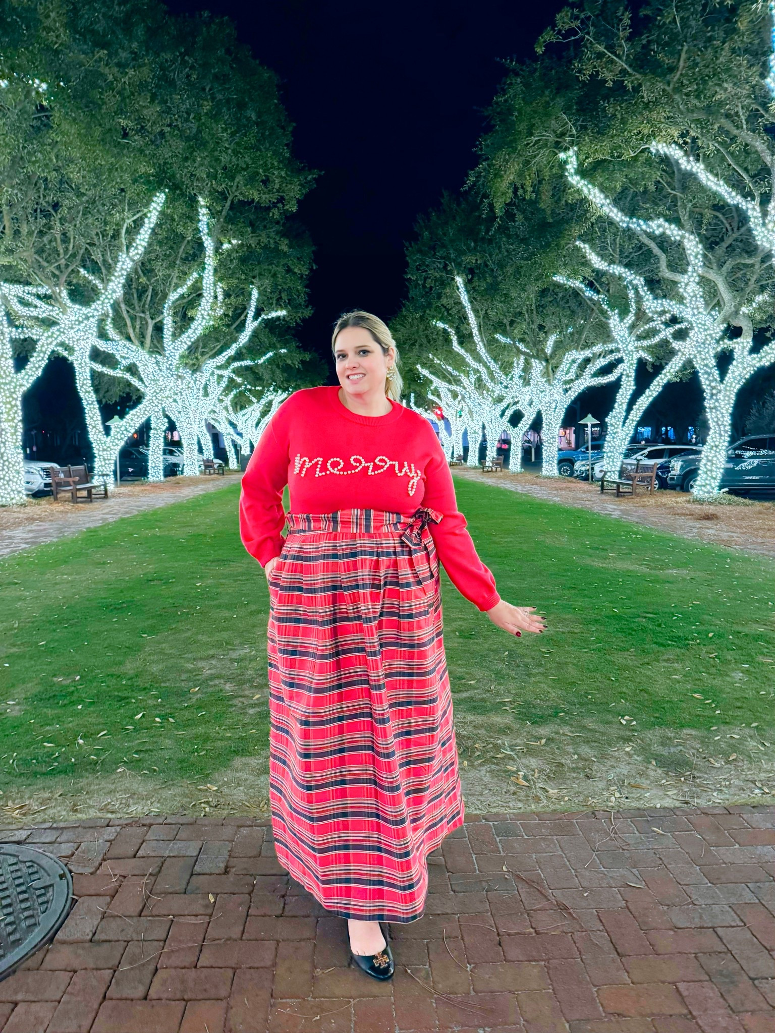 Making the season Merry. Wearing the sweater in an xl and skirt in xxl 

#LTKHoliday #LTKPlusSize #LTKootd