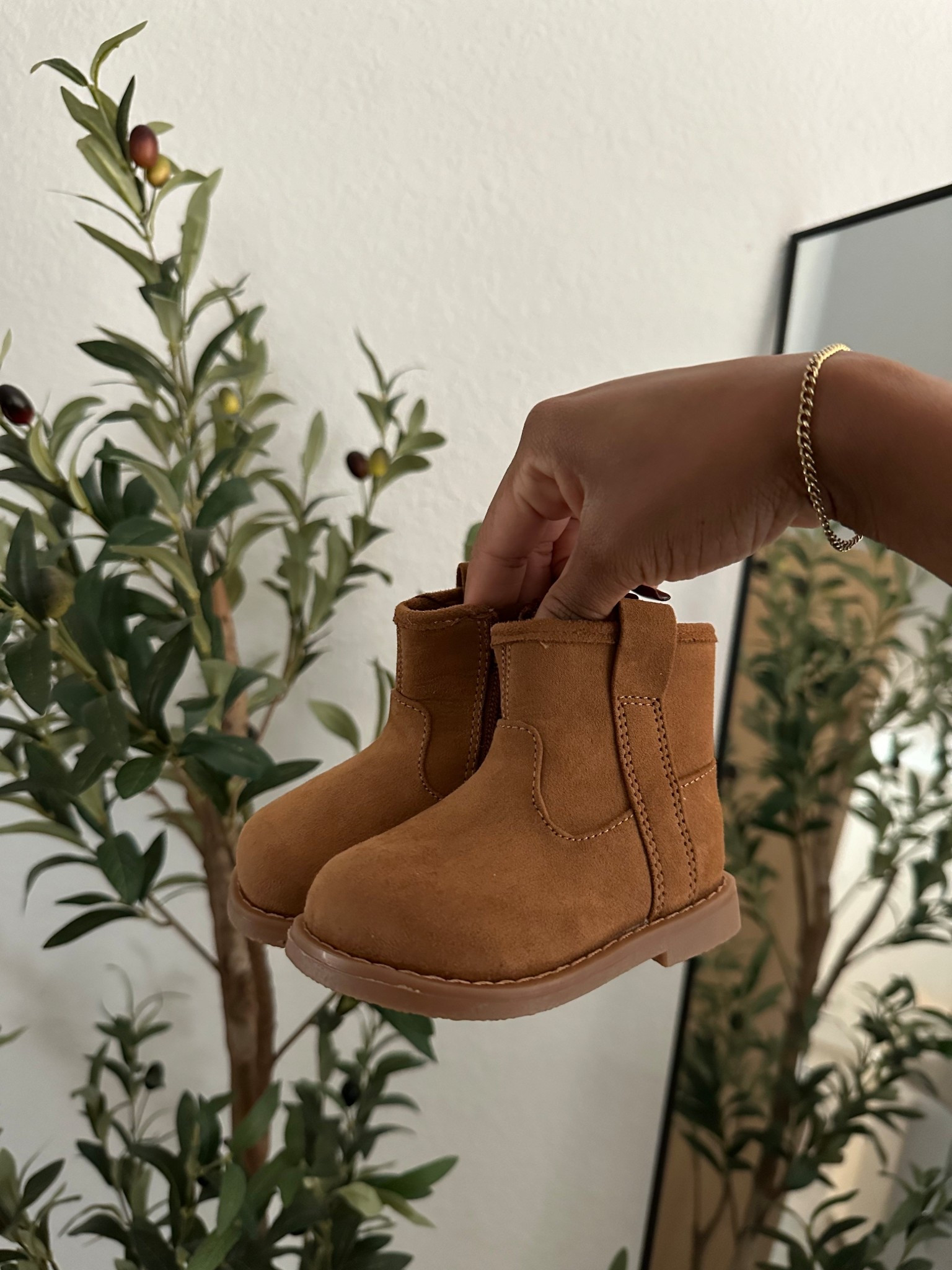 the cutest $9.99 fall boots for your baby girl! 

#LTKBaby #LTKmomlife #LTKSaleAlert