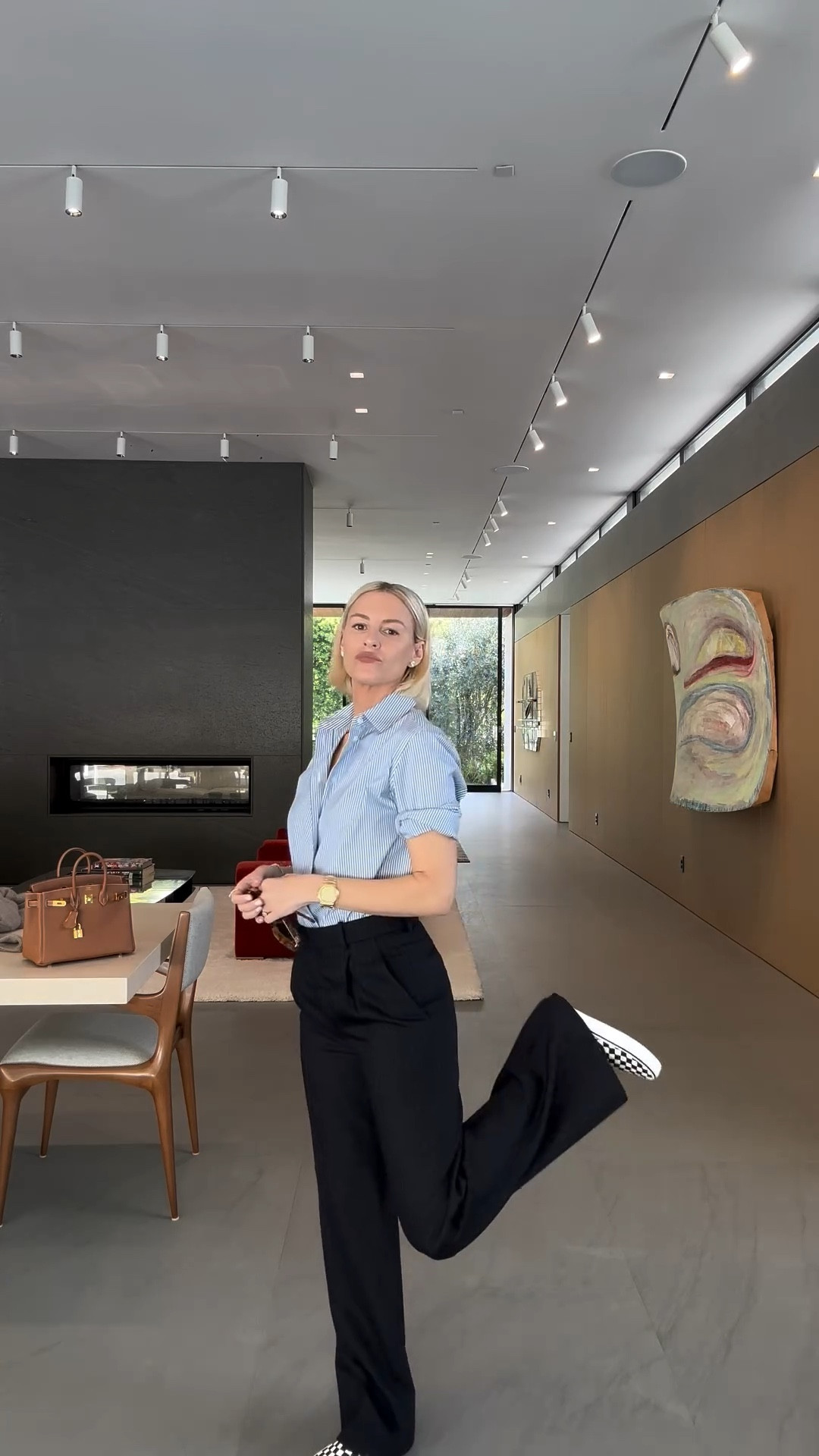 My outfit from Saturday 🖤 Loving pinstripe