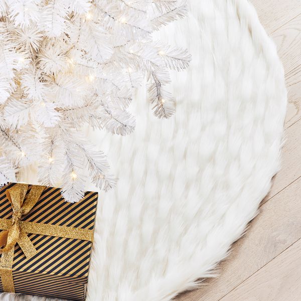 Corseca Faux Fur Tree Skirt | Z Gallerie