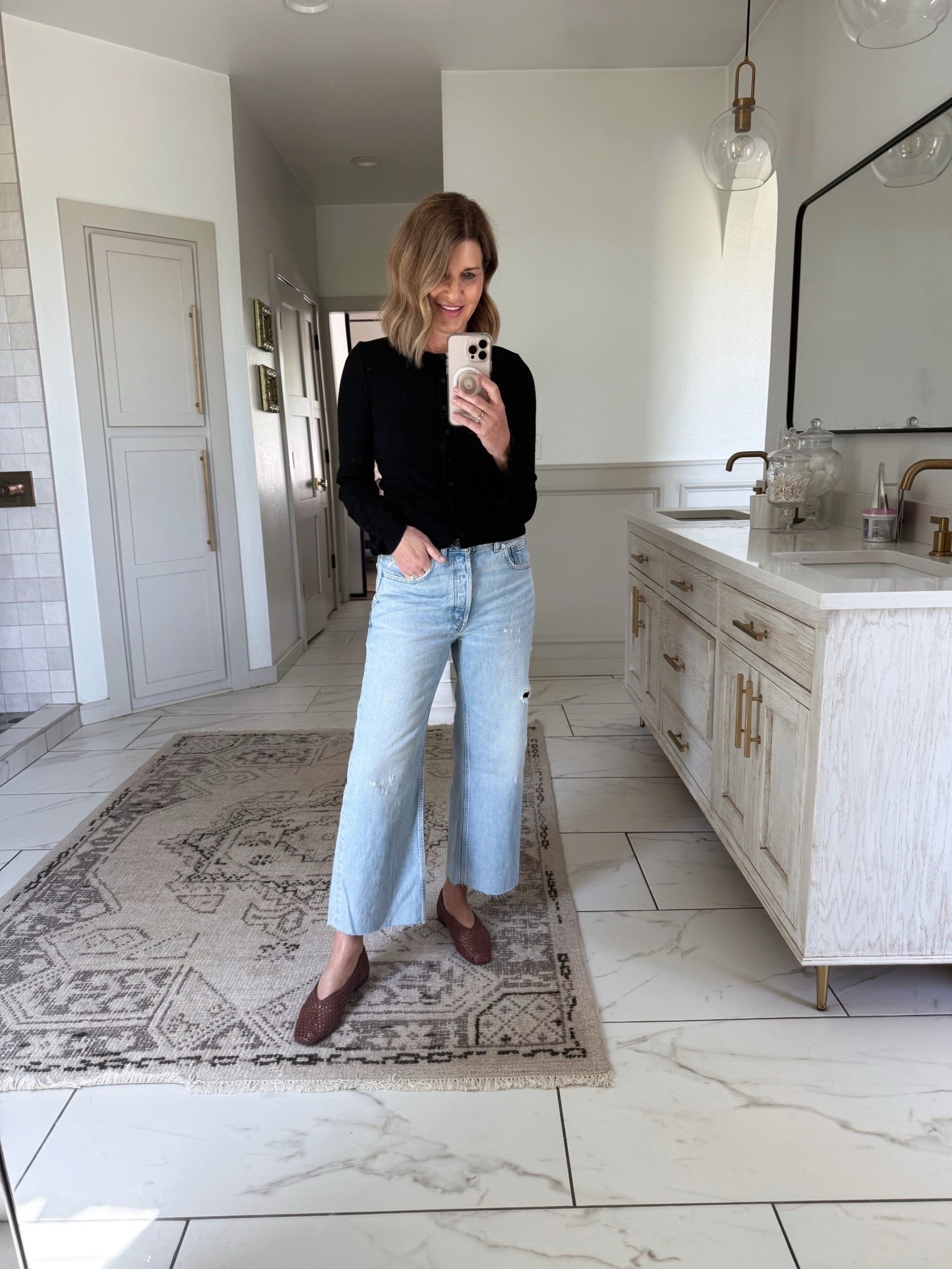 Low slung baggy cropped 
I’m in a size 27

#LTKxMadewell #LTKStyleTip

#LTKOver40