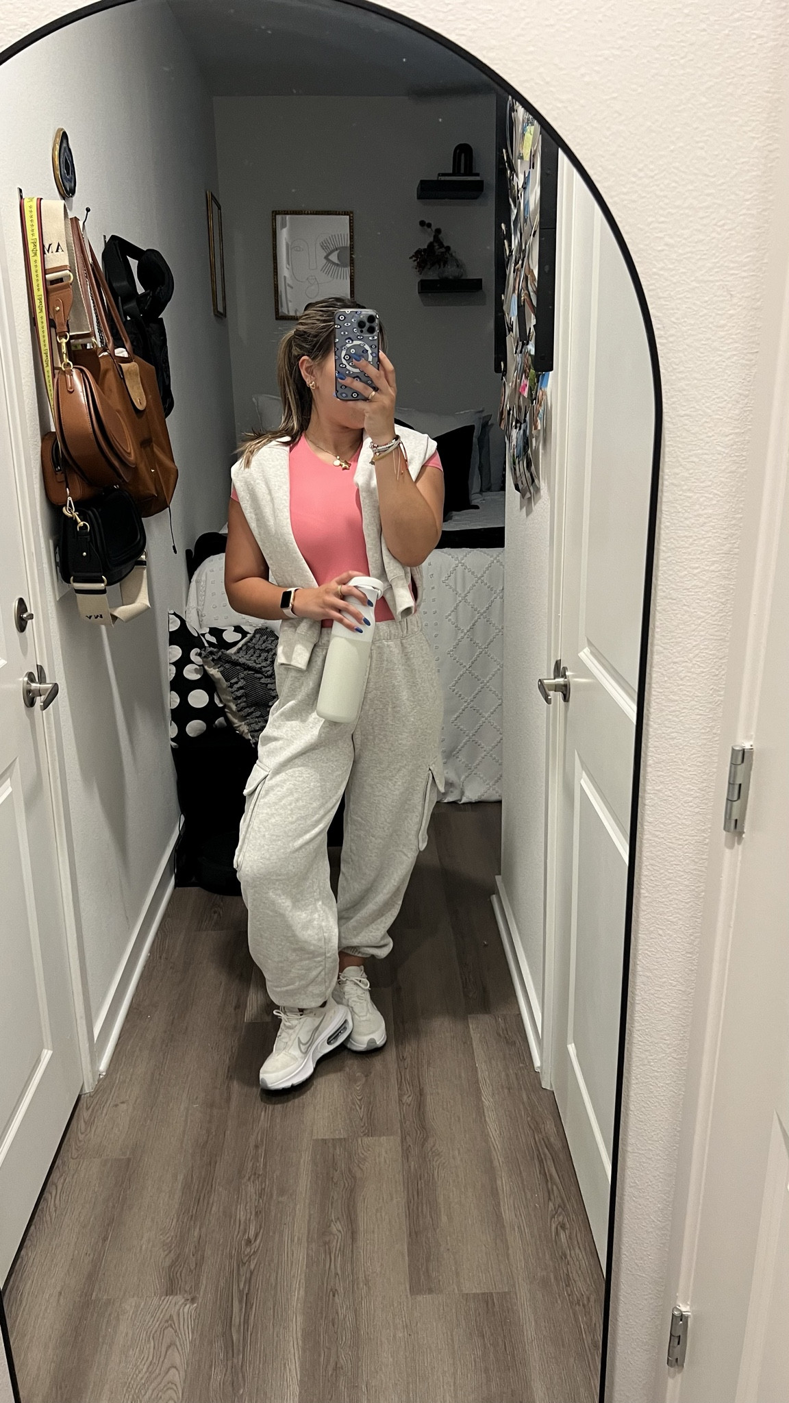 Cute university outfit💗✌🏼 

University outfit, college outfit, study outfit, cute, comfy, trendy, abercrombie, sweatpants, sets 

#LTKstyletip #LTKActive #LTKSeasonal