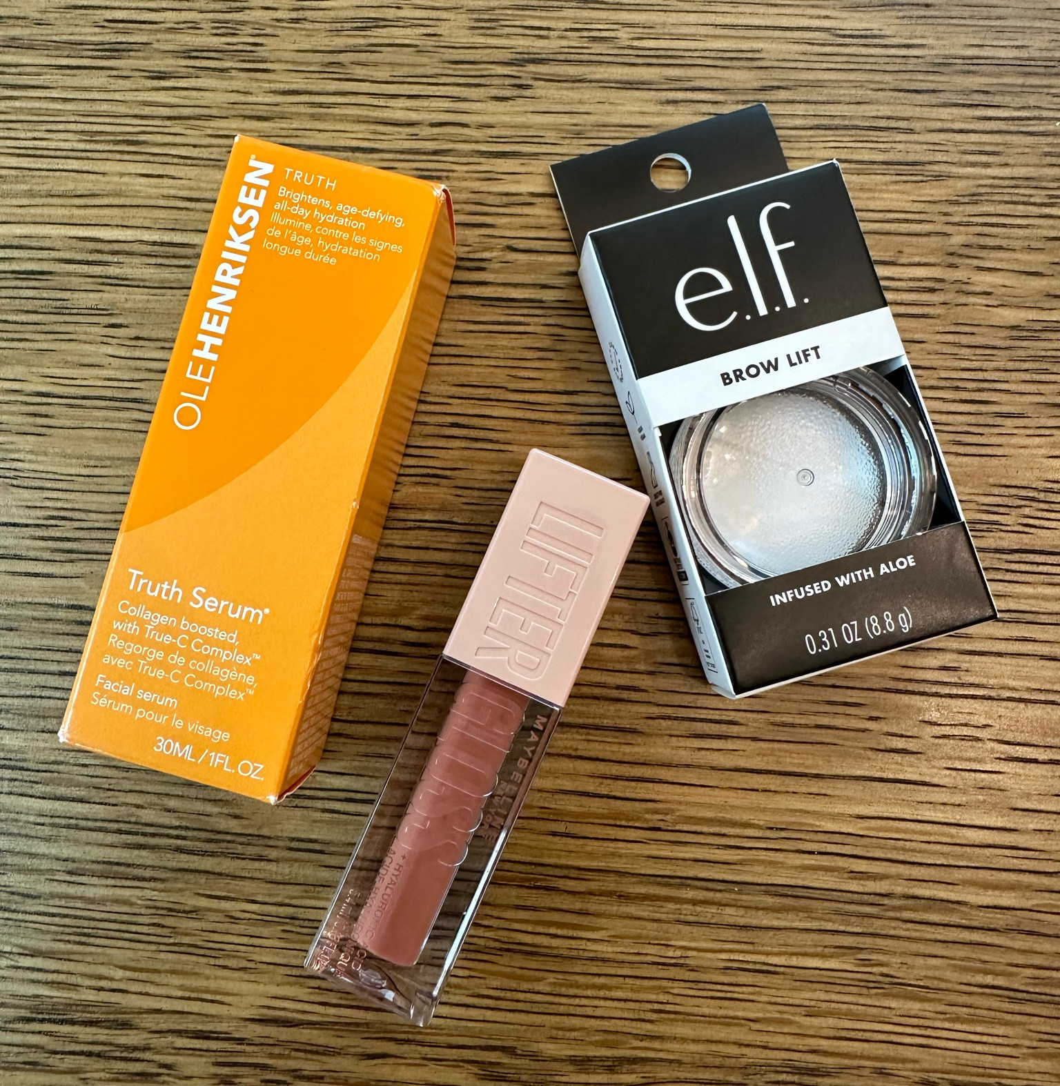 Todays Ulta run 🏃‍♀️ 

Maybelline Lifter Gloss in the color Stone
E.L.F. Brow Lift
OleHenriksen Truth Serum



#LTKfindsunder100 #LTKbeauty