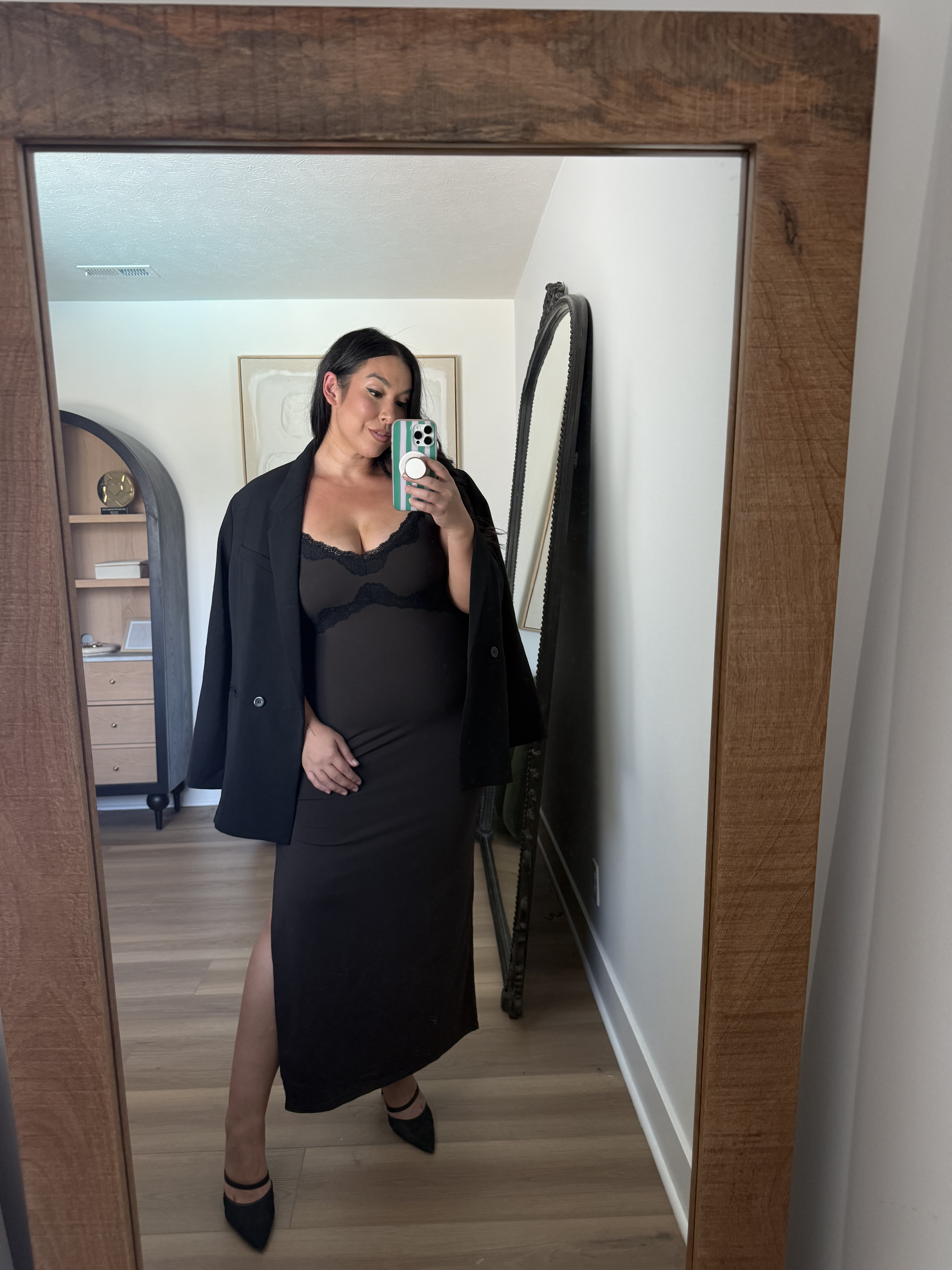 Love the slip dress trending and this one is perfection! So comfy and has stretch! Tops: XL & 14 Bottoms: XL

aritzia, aritzia lodge pants, aritzia workwear, aritzia favorites, artizia off the shoulder top 

 #LTKSeasonal #LTKMidsize
