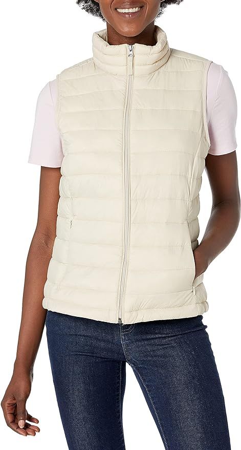 Amazon Essentials Women's Lightweight Water-Resistant Packable Puffer Vest | Amazon (US)