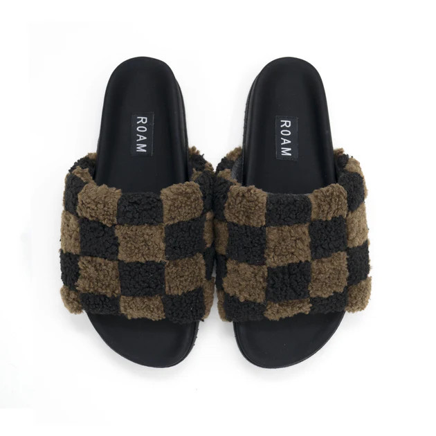 ROAM FUZZY CHECKER SLIDER BLACK & TAUPE FAUX SHEARLING | ROAM