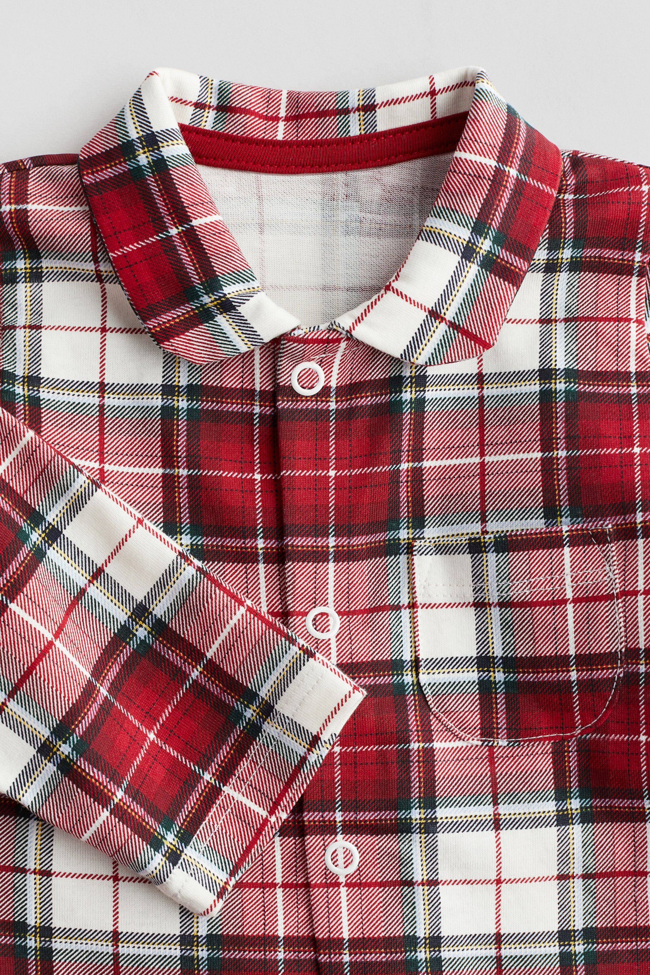 Collared sleepsuit | H&M (UK, MY, IN, SG, PH, TW, HK)