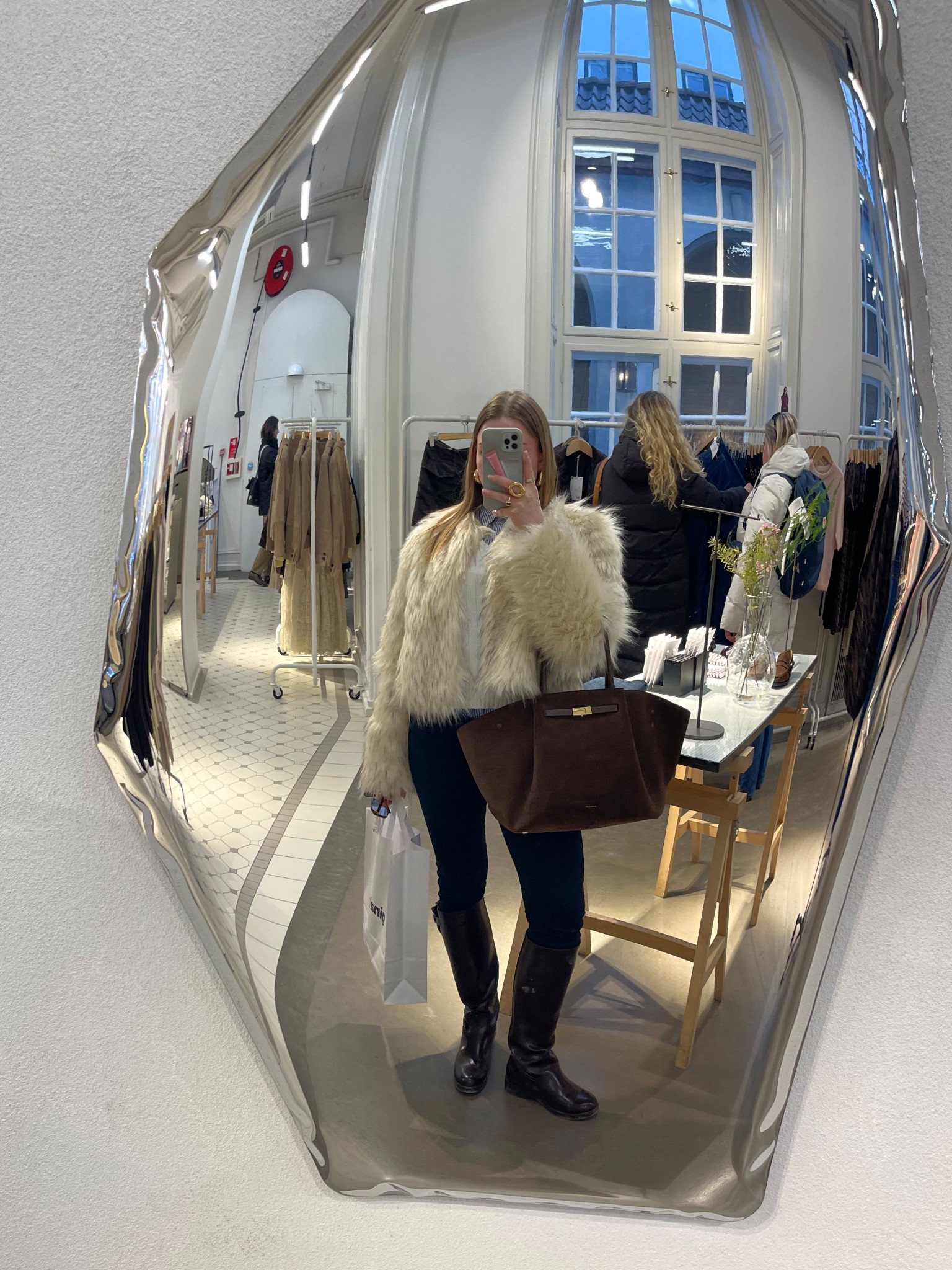 shopping day fit in copenhagen 🇩🇰🤍
#copenhagenstyle #copenhagen #poloralphlauren #rhode 

#LTKStyleTip #LTKTravel #LTKFindsUnder100