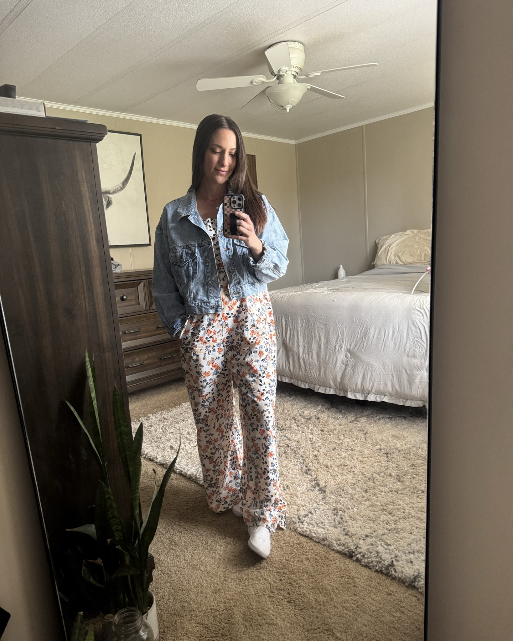 Cute spring and summer romper with pockets! Can be worn with a denim jacket or a cardigan, or without when it’s warmer.  Pair with sandals, flip flops, or flats.

Amazon | Abercrombie 

#LTKSeasonal #LTKMidsize