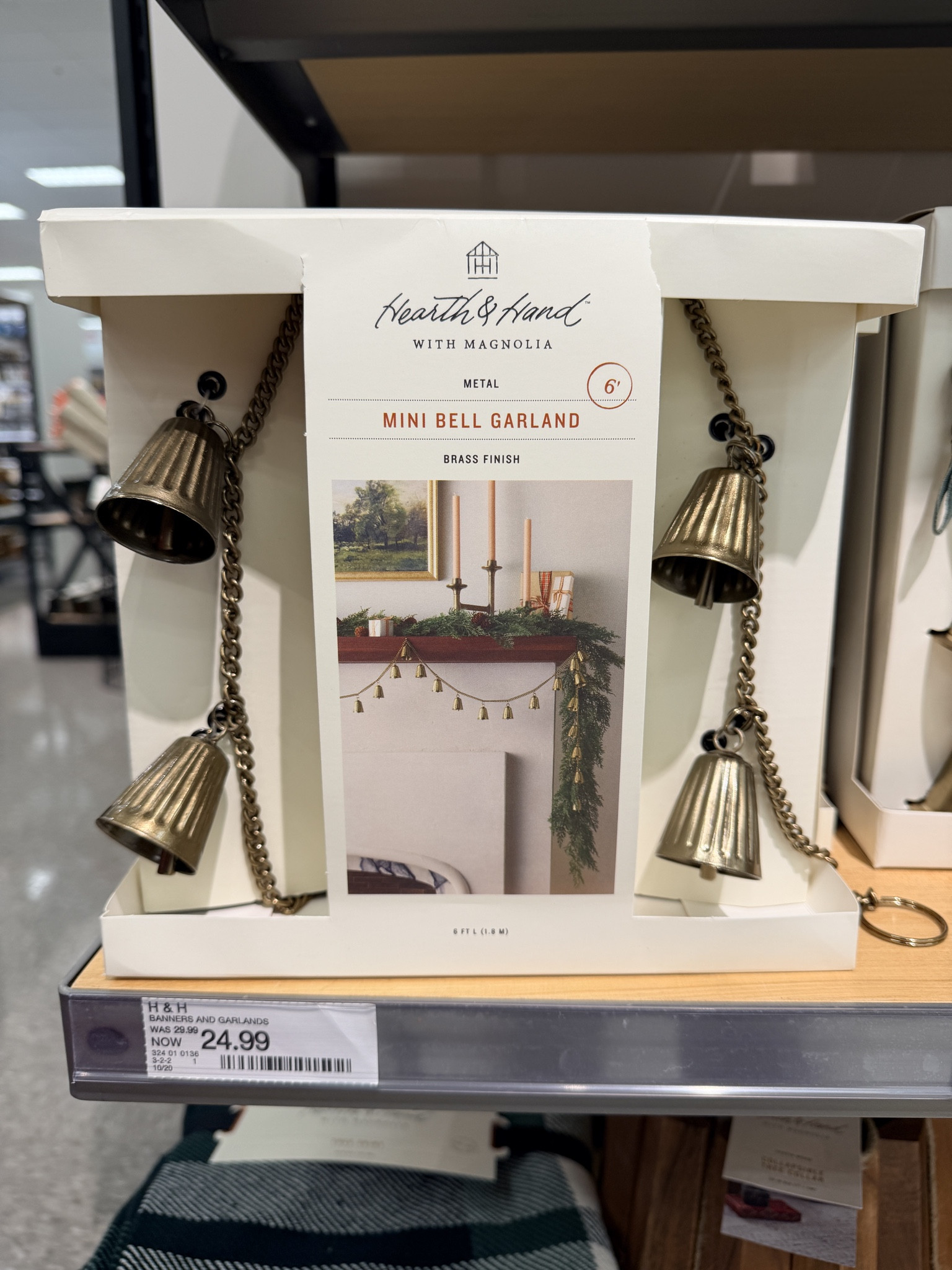 The little things make the holidays feel extra special 🎄💛 These mini bells from Target’s Hearth & Hand collection are such a simple, festive touch. Shop my LTK link to get yours!

#LTKHoliday #LTKFindsUnder50 #LTKSeasonal