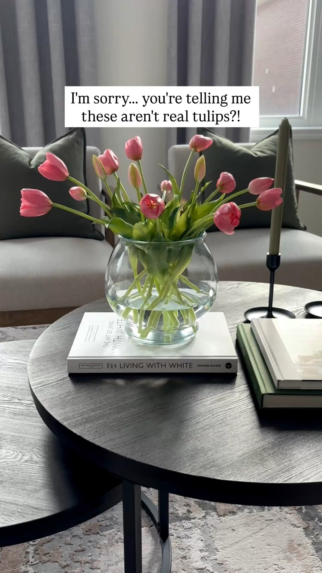 I'm sorry... you're telling me these aren't real tulips?!🌷🌷🌷

These tulips, by far, are the best faux tulips out there. The buds come in three different sizes which perfectly resemble the natural growth state of the plant. The flexible stems can be easily shaped to get beautiful flower arrangement. I used glass vessel with water to enhance visual authenticity and depth. 


Tulips, spring stems, Spring flower 
arrangement 

#homeinspo #neutralhome #tulips #tulipseason #fauxtulips #fauxflowers #LTKcanada #LTKstyletip

#LTKHome #LTKmomlife #LTKSeasonal