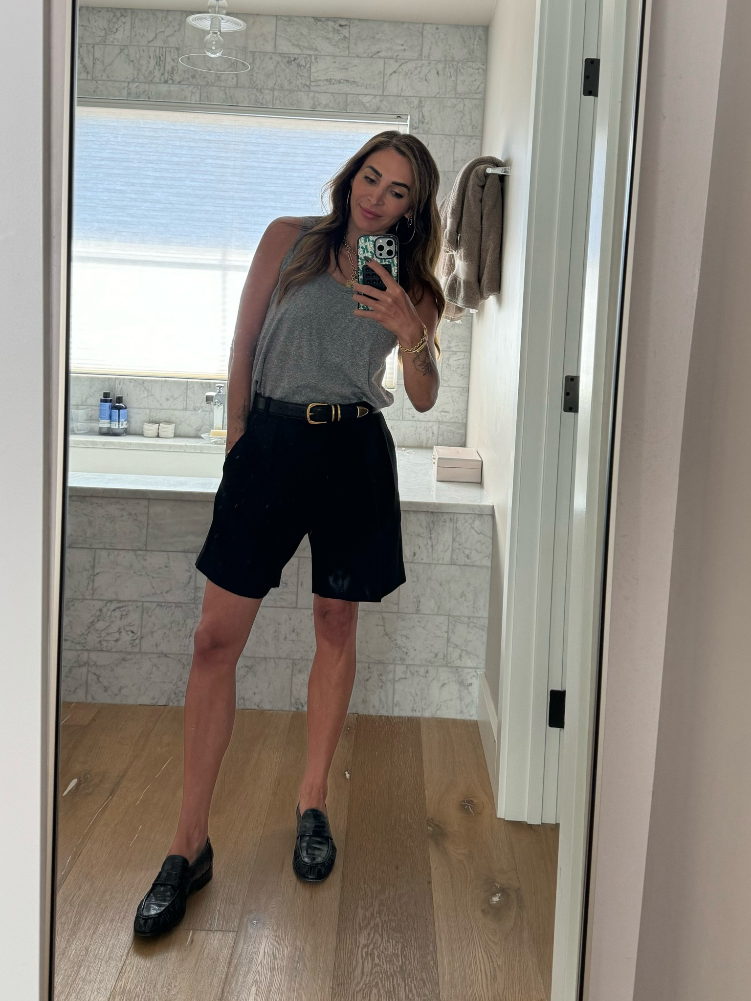 My work ootd today 🖤🤍

#LTKWorkwear #LTKStyleTip #LTKFindsUnder100