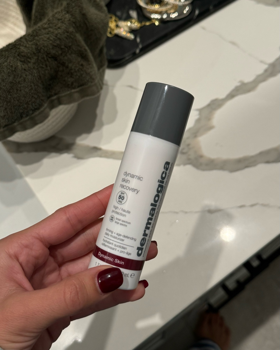 Best sunscreen ever - leaves my skin GLOWING and protected 