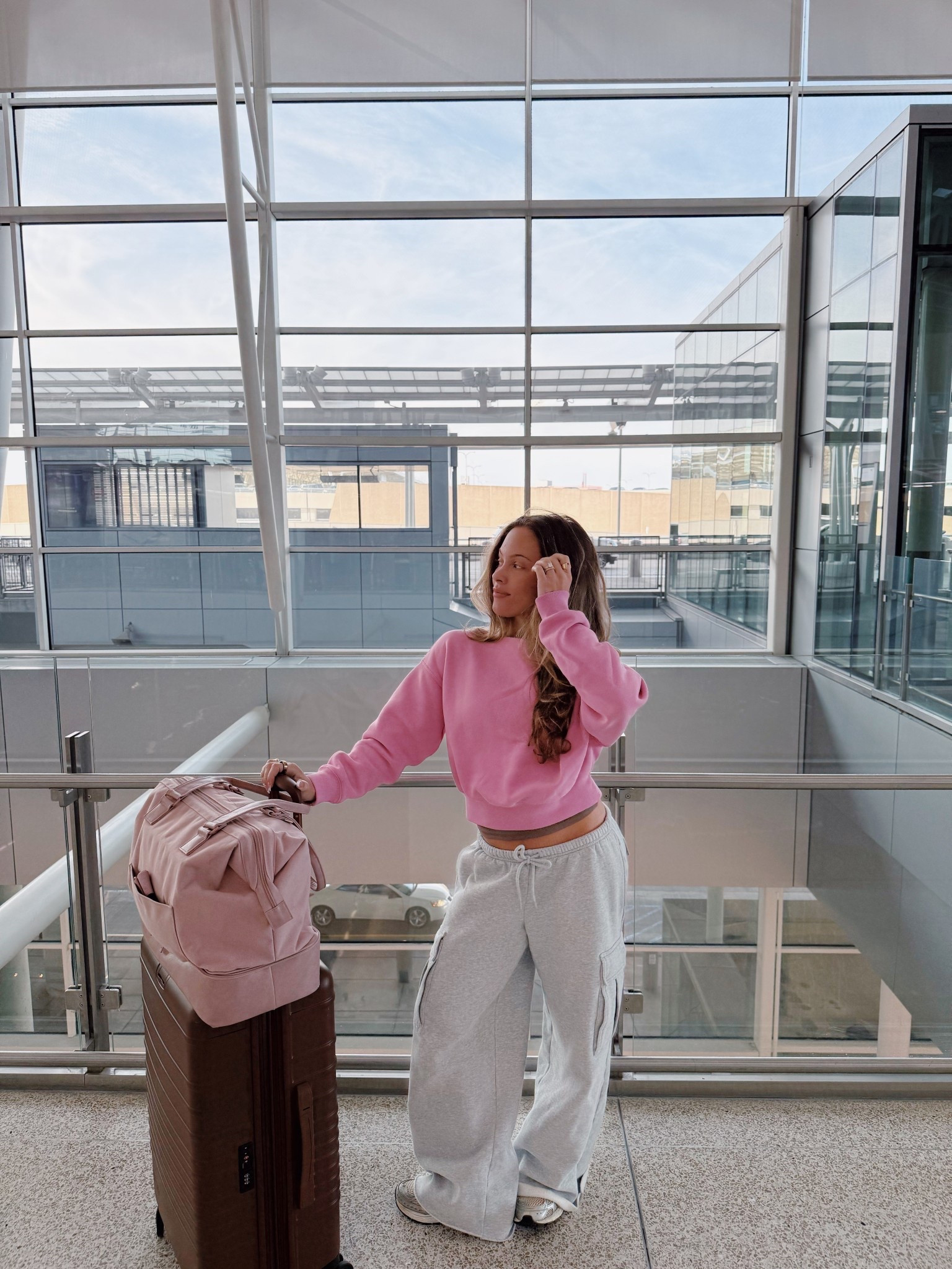 TRAVEL DAY FIT 💘✈️ need this top in every color 

#LTKSpringSale #LTKootd #LTKTravel