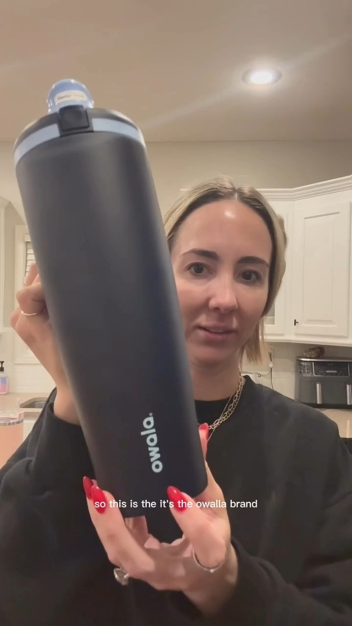 Loving the Owala FreeSip Tumbler — keeps my water cold for hours, super durable, and the built-in straw + side handle just makes life easier (especially for busy moms!). A favorite for workouts, school runs, and WFH days. 

 #HydrationEssentials #OwalaFreeSip #WaterBottleFavorites #DailyEssentials #StayHydrated #MomLifeMustHaves #TumblerAddict #StainlessSteelBottle #InsulatedBottle #WFHSetup #OnTheGoEssentials #LTKFinds #LTKHome #LTKLifestyle #LTKmomlife #LTKTall #LTKFindsUnder50