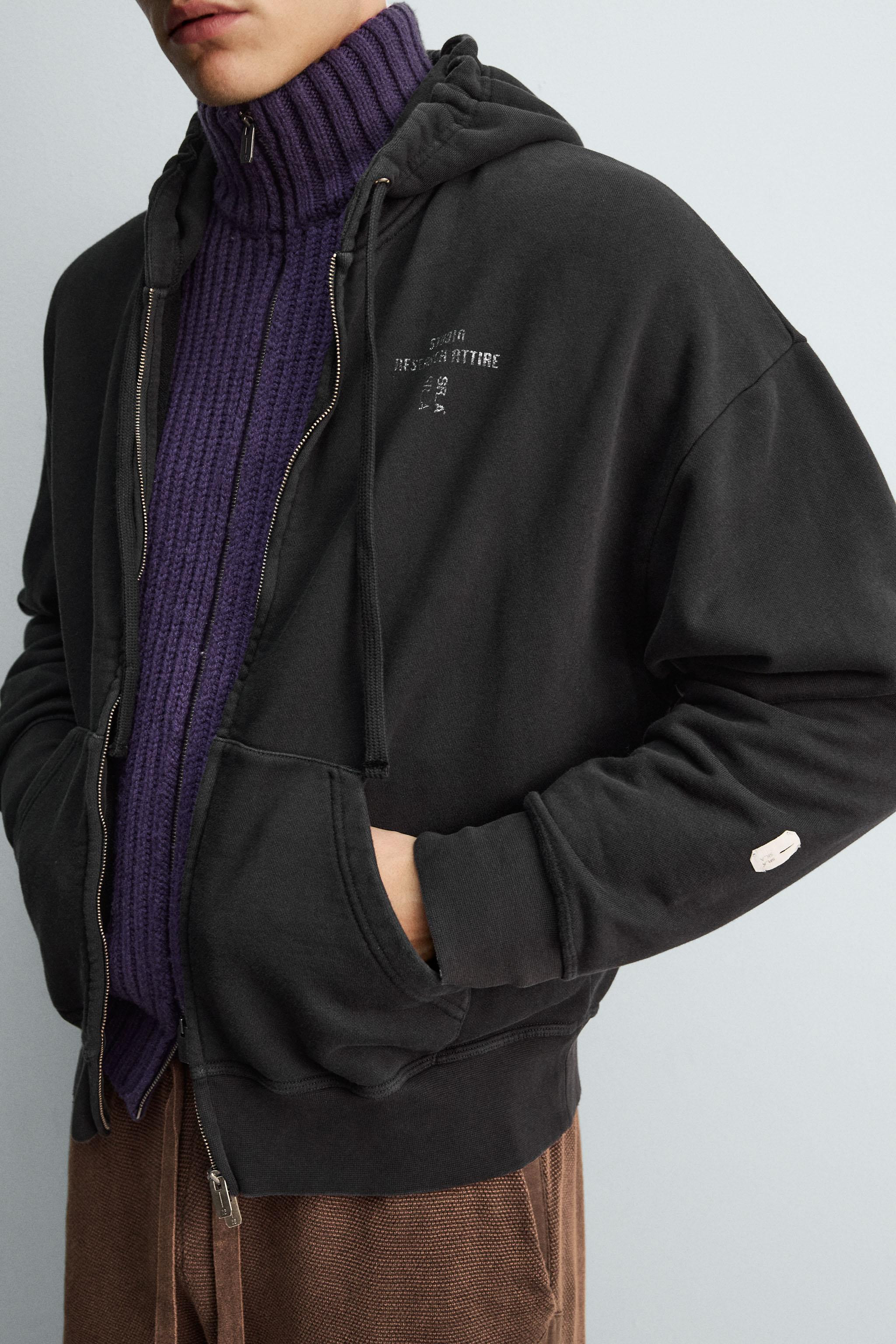 HOODIE WITH ZIPPER X SR_A | Zara US