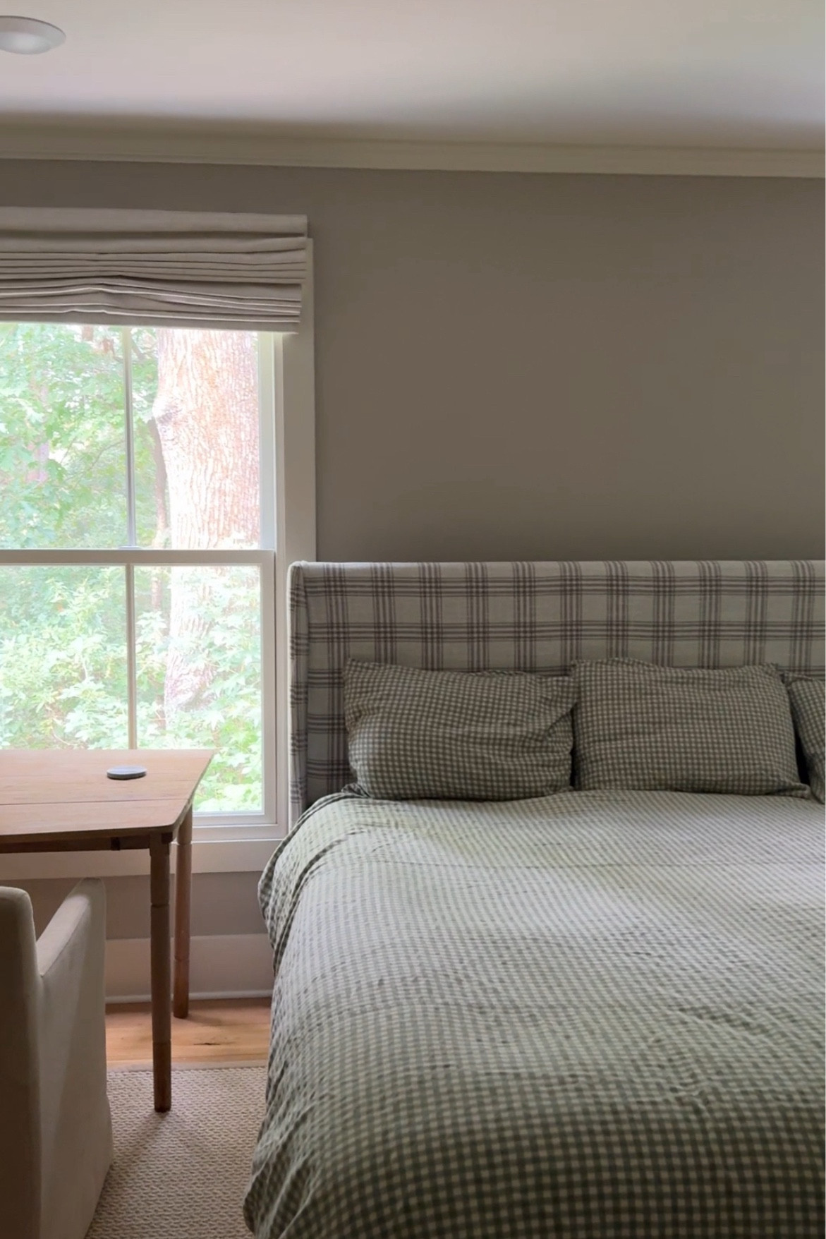 Added this bed to our guest room lately and I’m really happy with how it turned out! Super easy to put together and not very expensive  