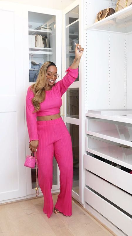 Having a Barbie moment 💗💗 

Pink outfit- spring outfit- two piece set- Walmart fashion- wide leg pants- brunch outfit

#LTKSeasonal #LTKfindsunder50 #LTKstyletip