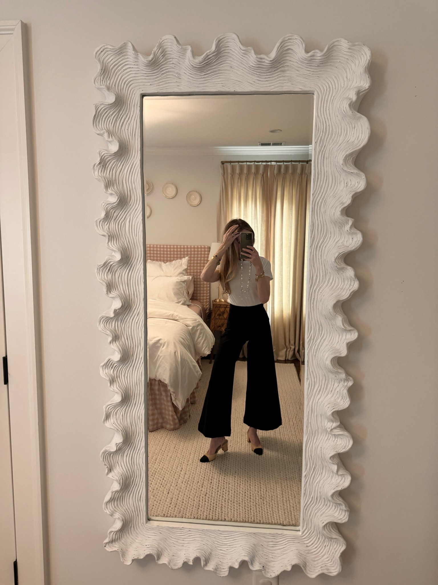 New customers use RRWORLD20 for 20% off my new favorite pants! So flattering. In size 1 (XS). If you’re 5’4 or under like me, order the wide leg cropped style! 

#LTKgrwm #LTKootd #LTKPetite