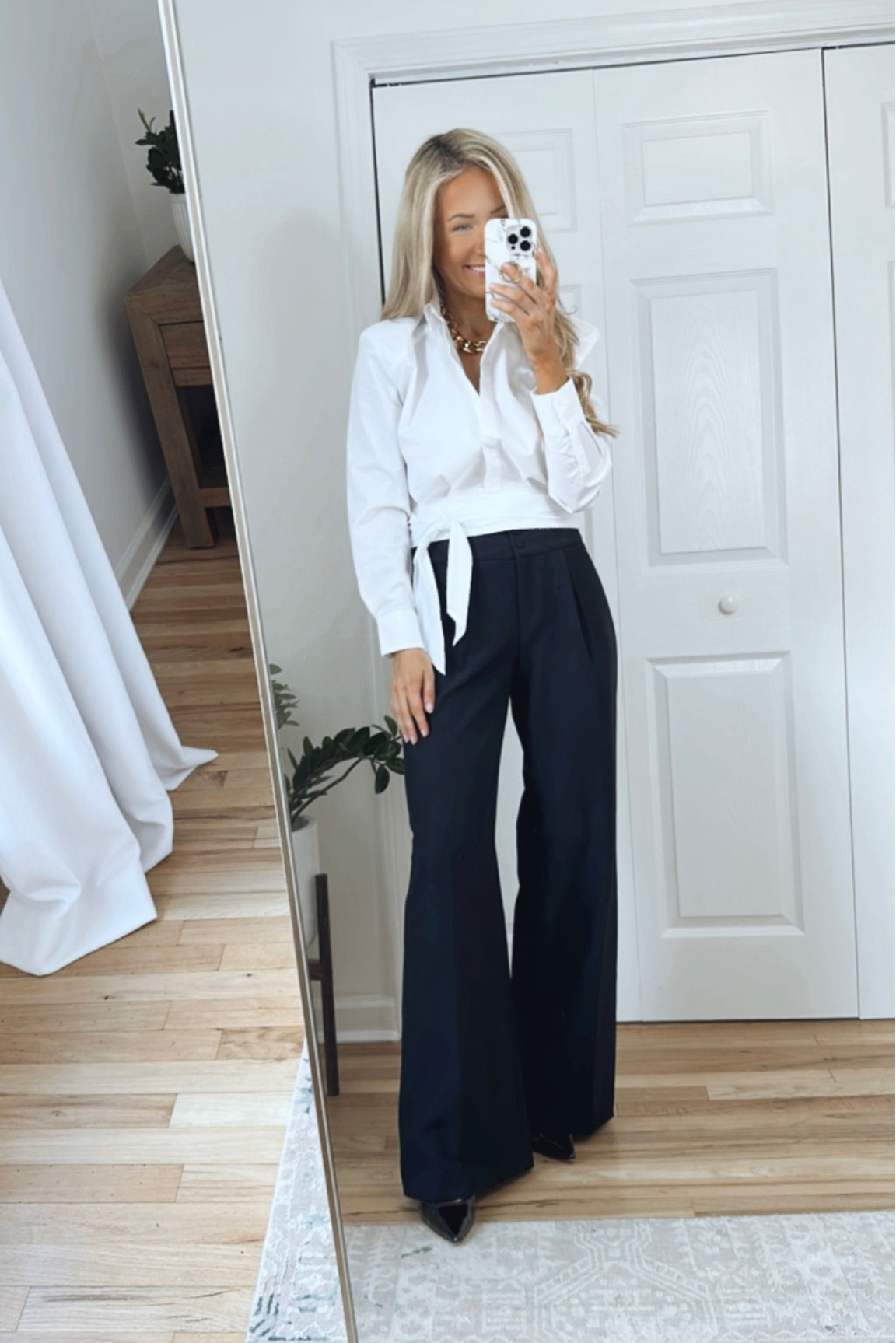 Love how versatile this outfit is! This would be the perfect work outfit, work holiday party outfit, or dinner outfit!
Black wide leg trousers outfit 

#LTKHoliday