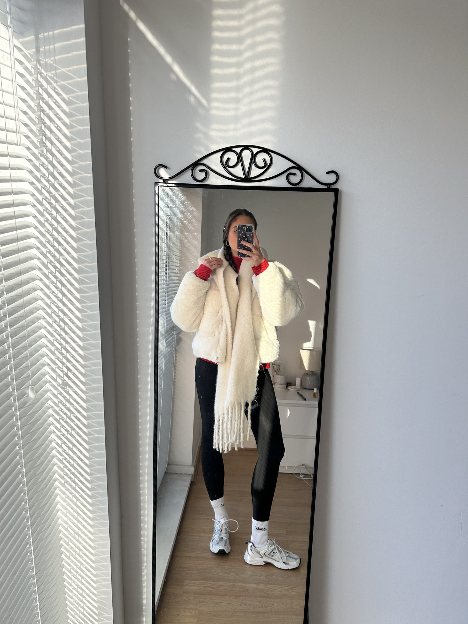Staying warm and cosy this winter wearing my fave H&M jacket 🤍 



#LTKeurope #LTKSeasonal #LTKstyletip