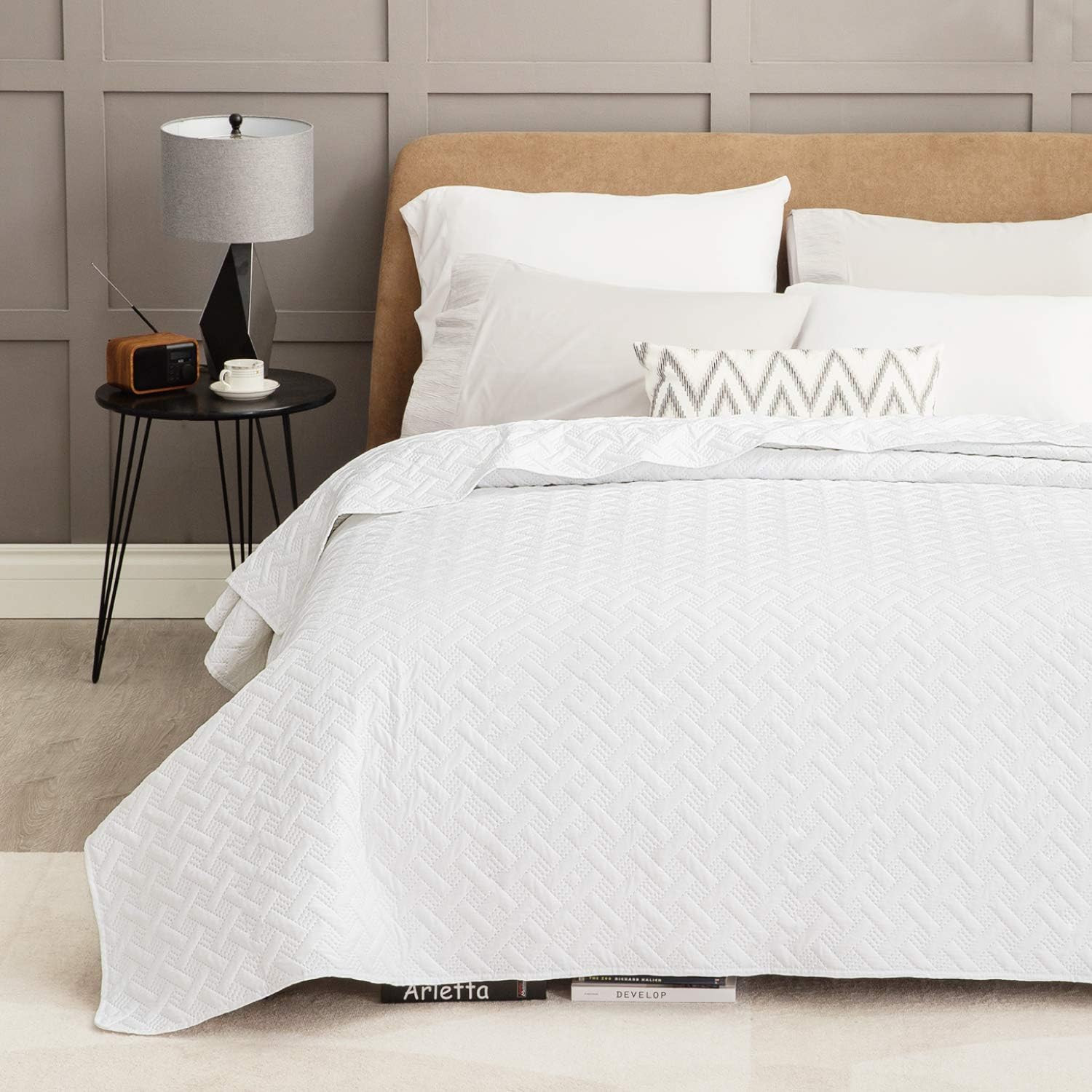 Bedsure Grey Quilt Queen (90 x 96 inches) - 3 Piece Reversible Soft Coverlet Microfiber Lightweig... | Amazon (CA)