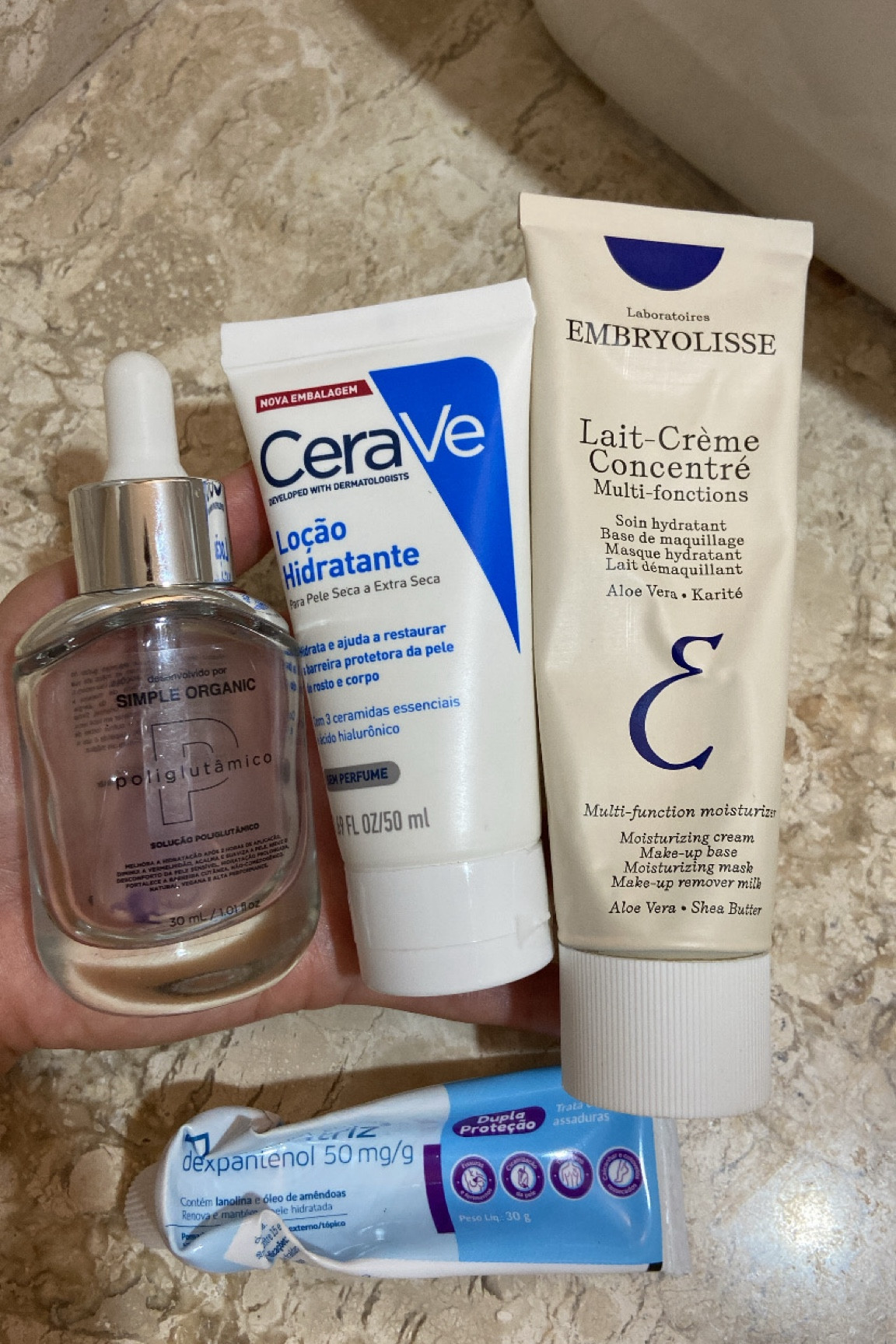 Produtos que uso na minha rotina de skincare para hidratar muito o rosto e lábios.