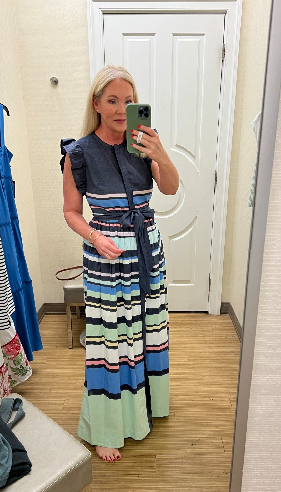 Pretty ruffle sleeve maxi shirt dress with tie. 
Wearing size S


#LTKFindsUnder50 #LTKSaleAlert #LTKOver40