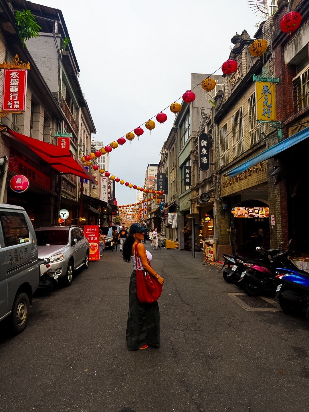 Wandering streets, finding moments ❤️

#travelmoments #streetstyle #cityexplore

#LTKdayinmylife #LTKstorytime #LTKootd